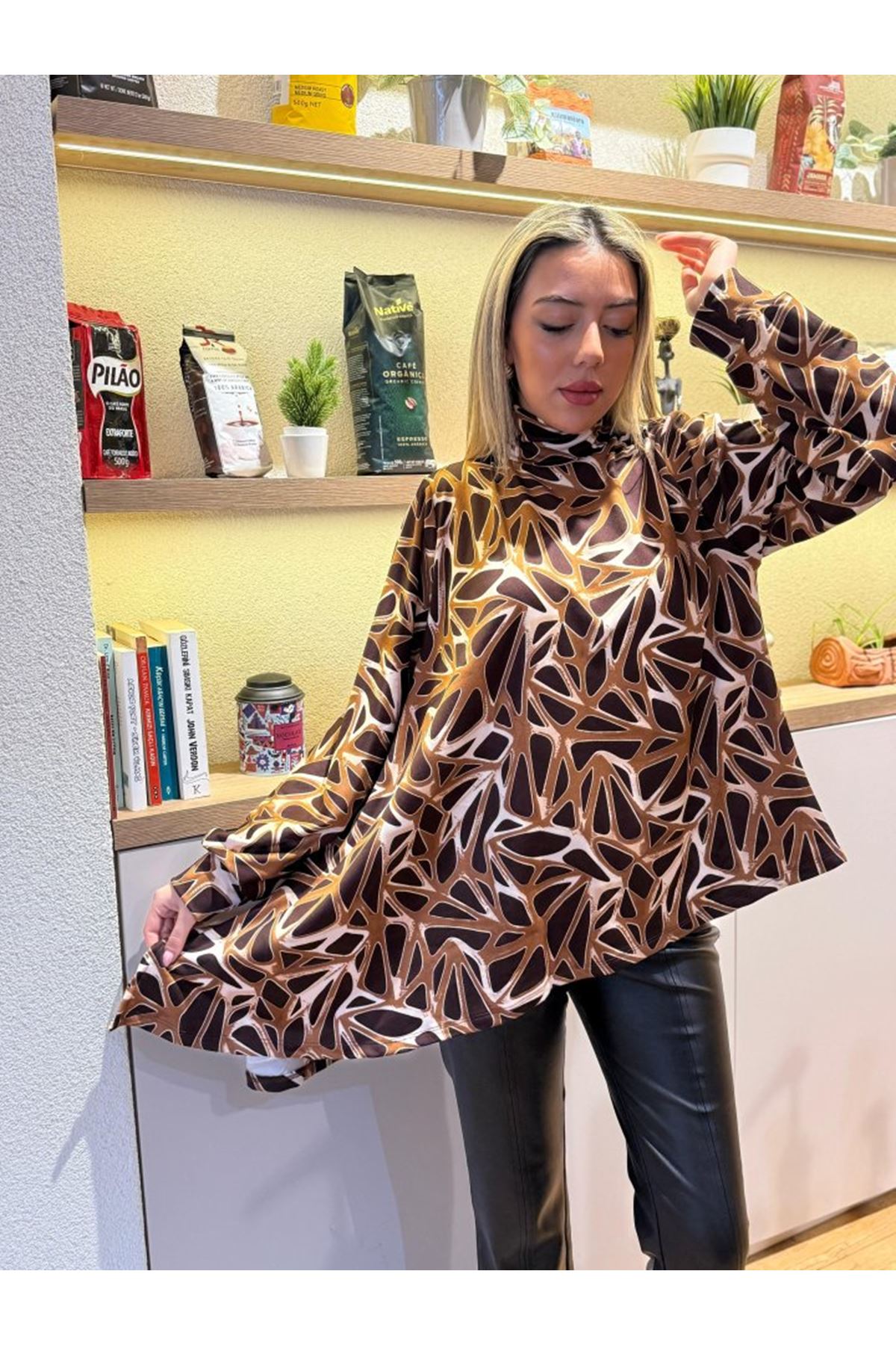 Kadın Uzun Kollu Balıkçı Yaka Asimetrik Kesim Salaş Bluz