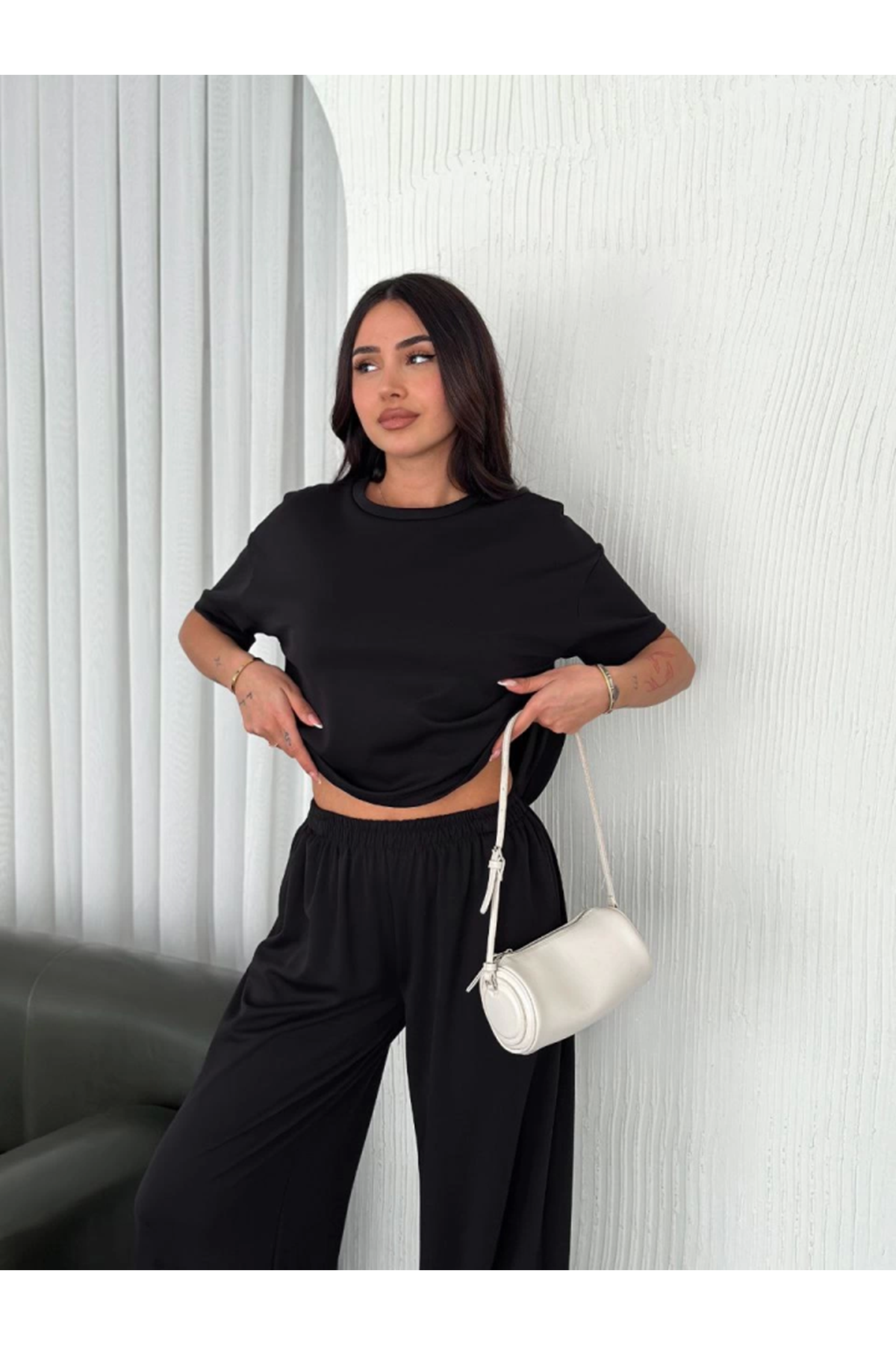 Osy Modal Yumuşak Dokulu Kumaş Bisiklet Yaka T-shirt Bol Paça Pantalon Ikili Takım -Siyah