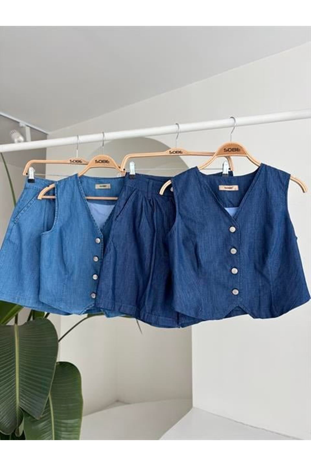 Gümüş Düğmeli Yelek Ve Şort Tensel Takım 10174