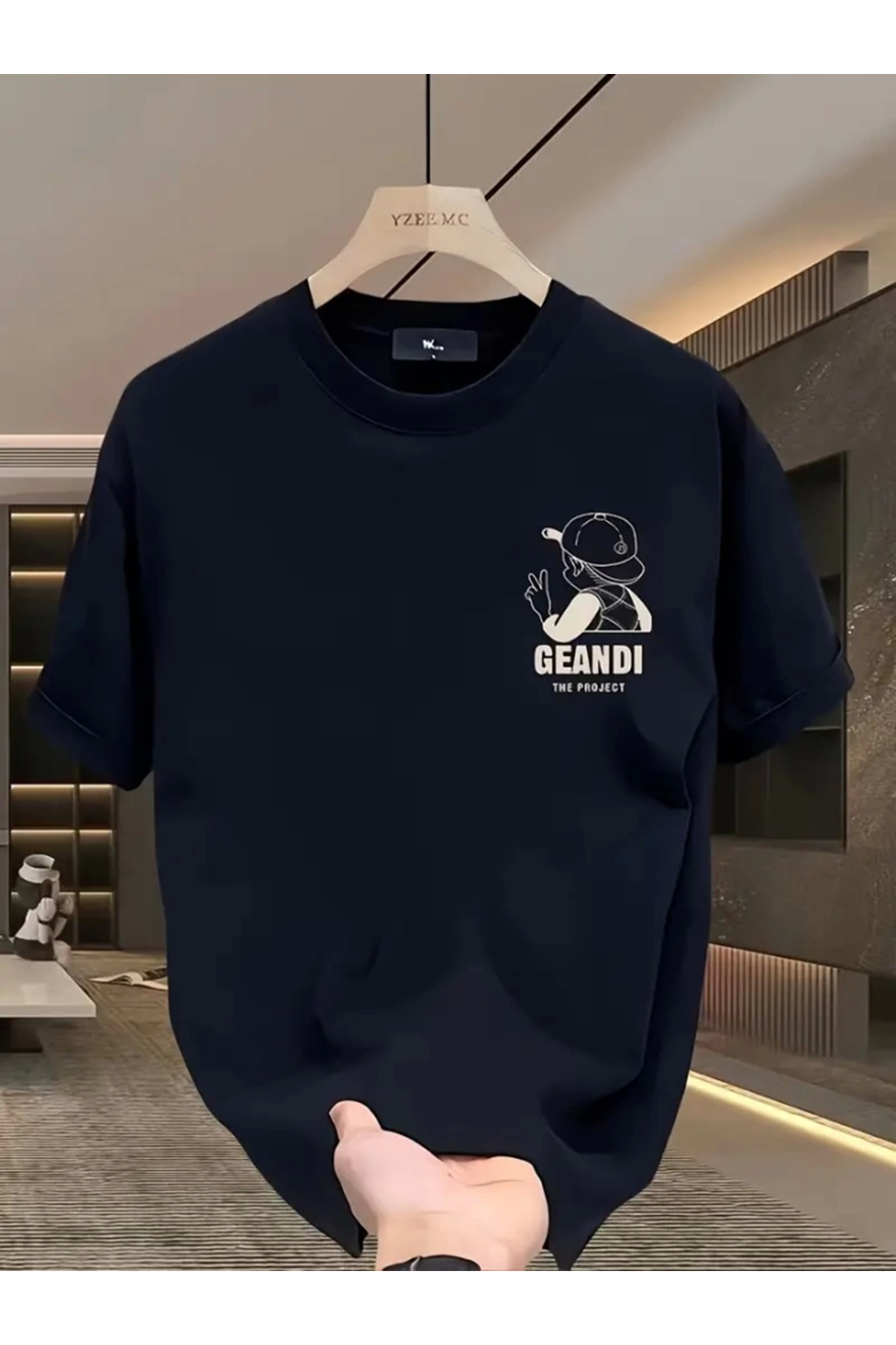 Geniş Kesim Pamuklu Tişört - GANDHI The Project Baskılı, Siyah, Rahat Kesim, Kısa Kollu, Günlük Kıyafet, Her Gün Giyilebilecek Tişört- Siyah