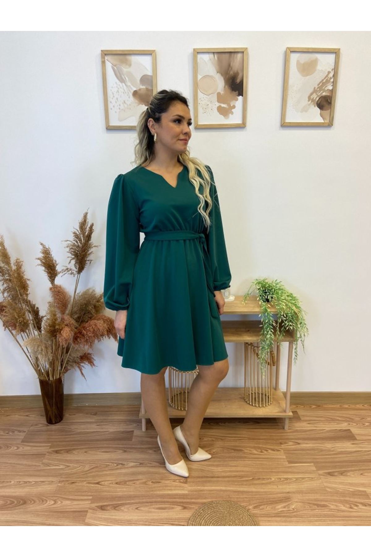 Kadın Uzun Kollu V Yakalı Belden Kuşaklı Kiloş Krep Elbise