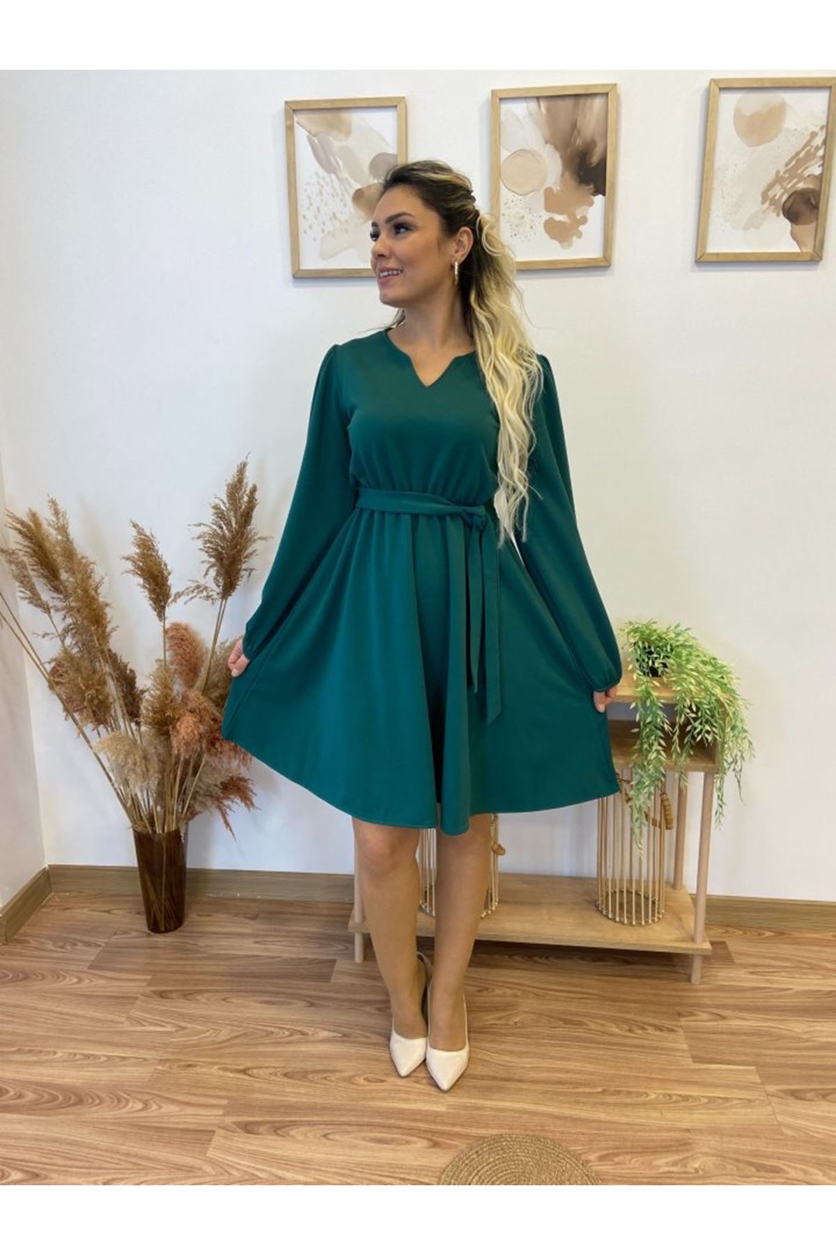 Kadın Uzun Kollu V Yakalı Belden Kuşaklı Kiloş Krep Elbise