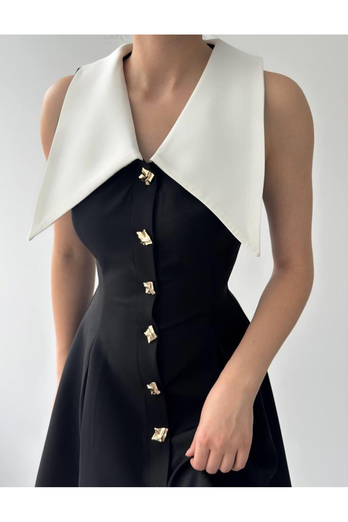 Ness Düğmeli Elbise