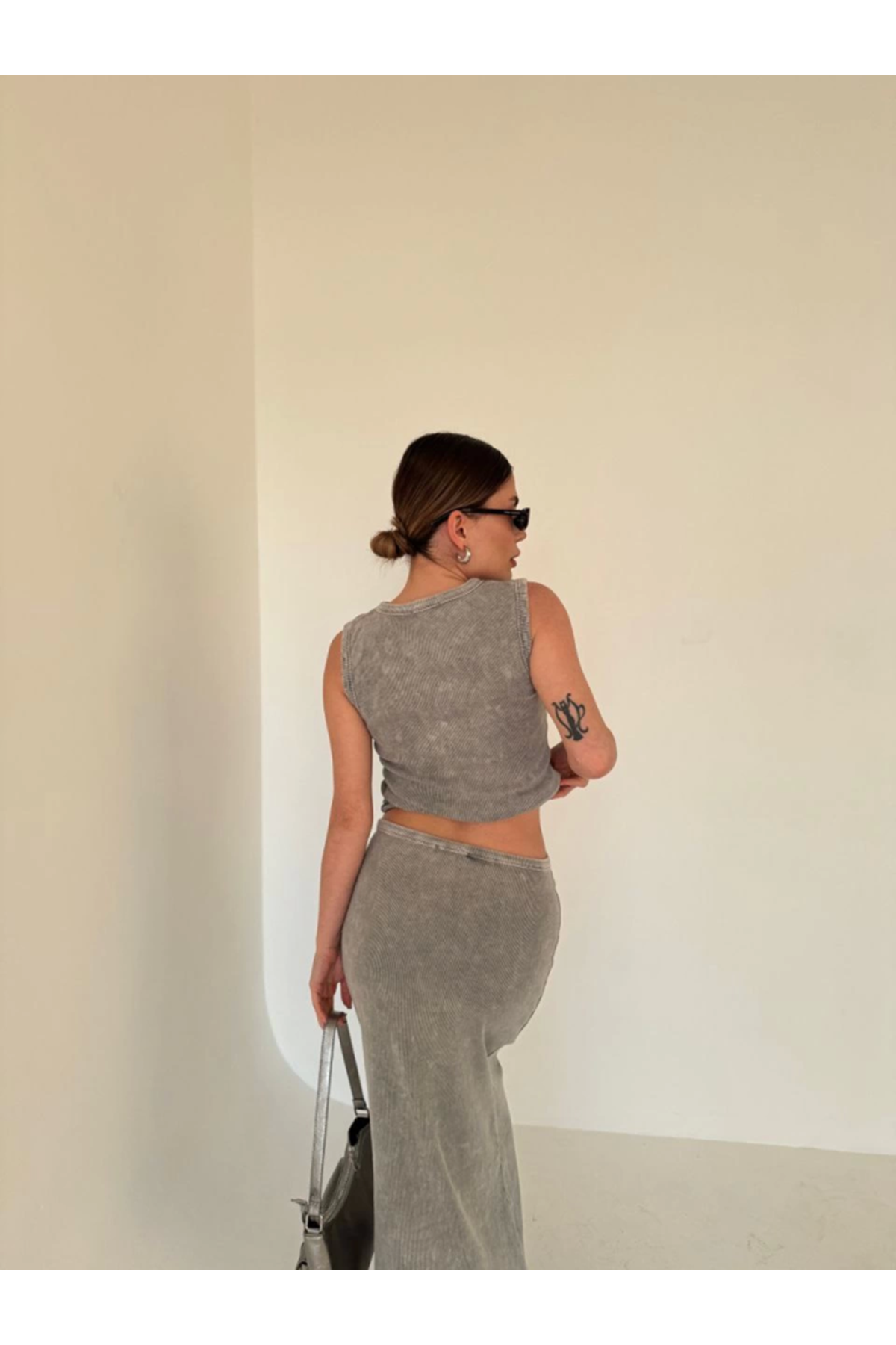 Uzun Etekli Önü Düğmeli Badi İkili Takım- Gri