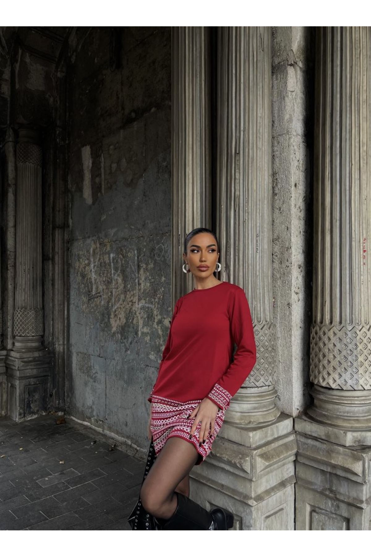 Kadın Uzun Kollu Bisiklet Yaka Kol Ağzı Ve Etek Ucu Baskılı Iki Iplik Elbise