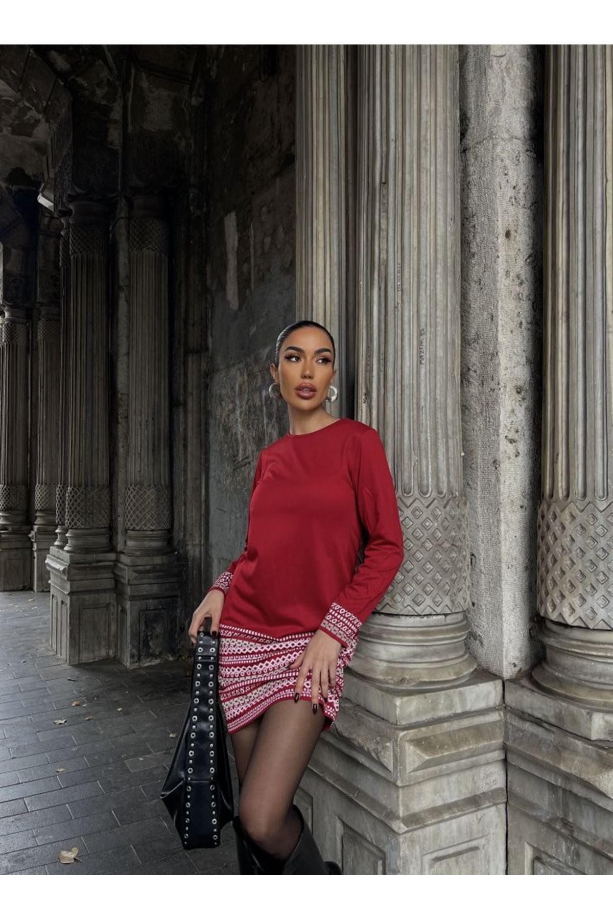 Kadın Uzun Kollu Bisiklet Yaka Kol Ağzı Ve Etek Ucu Baskılı Iki Iplik Elbise