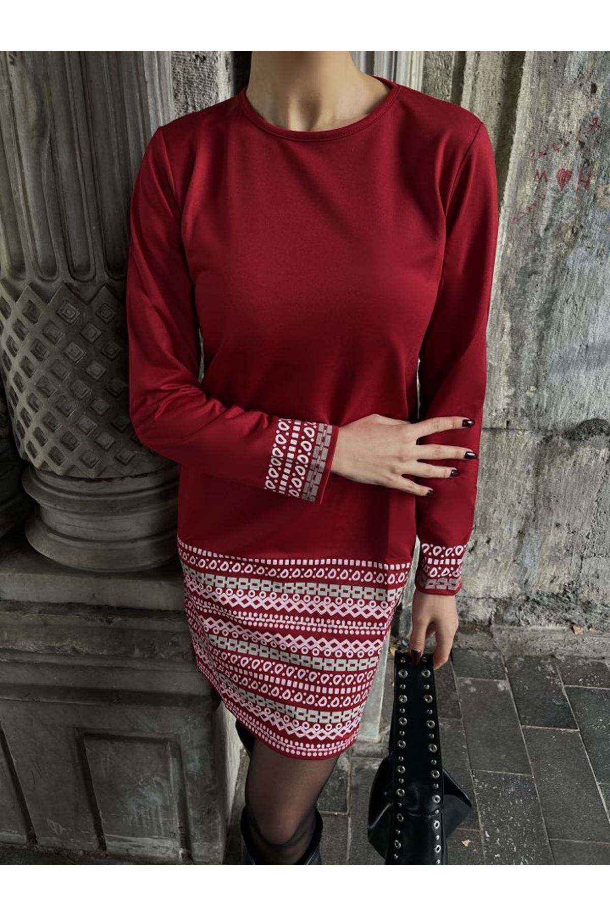 Kadın Uzun Kollu Bisiklet Yaka Kol Ağzı Ve Etek Ucu Baskılı Iki Iplik Elbise