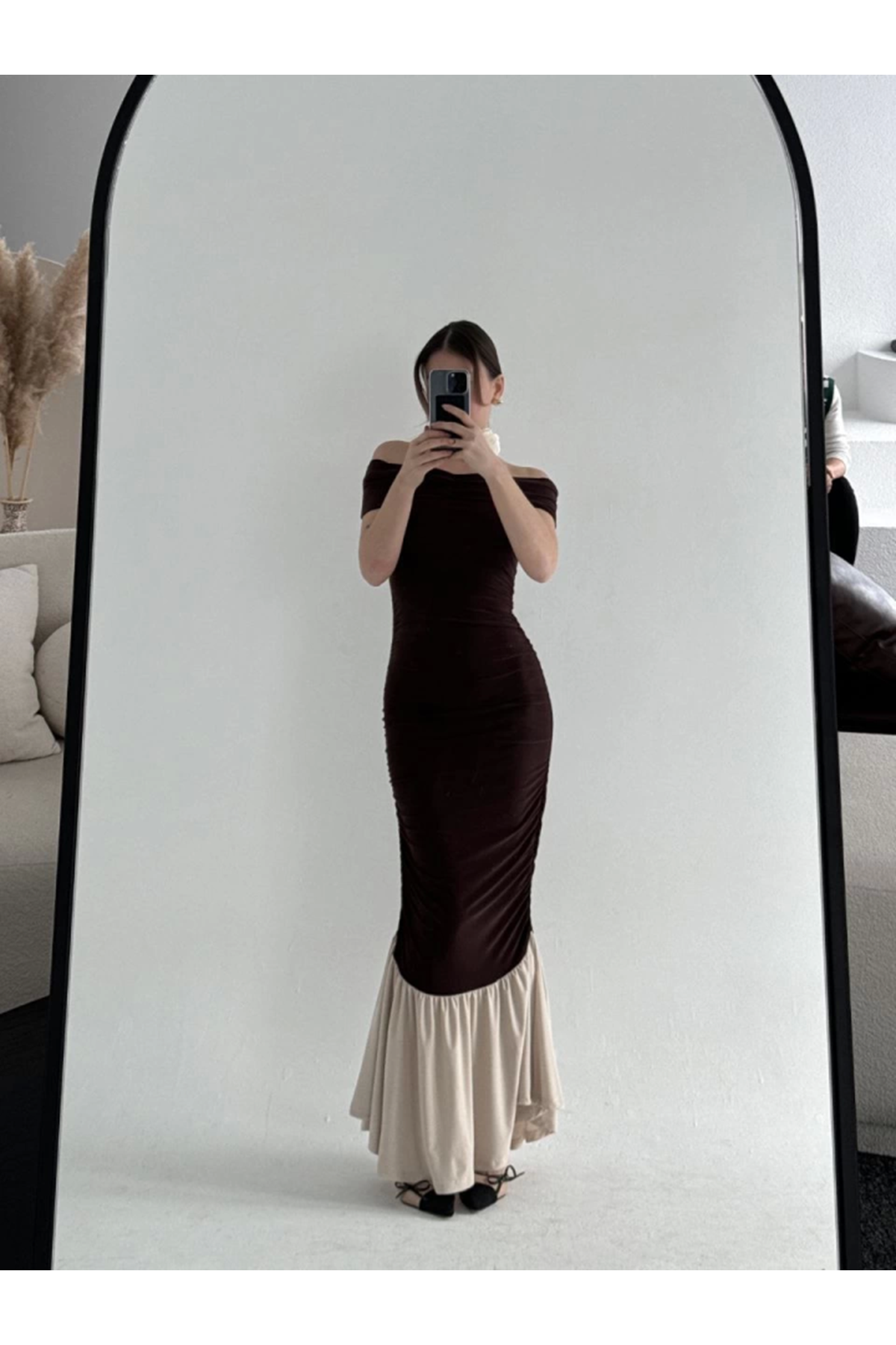 Striptiz Omuzlu Uzun Elbise- Kahve