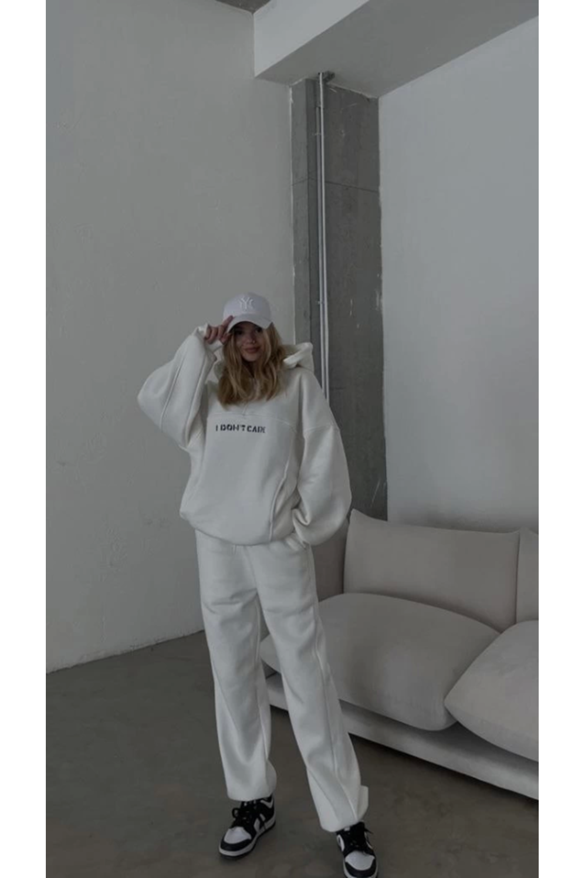 Nakış İşlemeli Üç İplik Sweat Takım- Beyaz