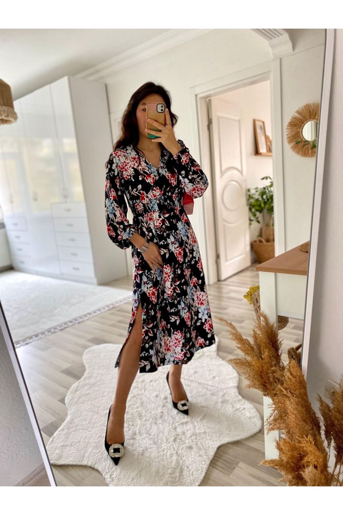 Kadın Uzun Kollu Kruvaze Yaka Beli Lastikli Yandan Yırtmaçlı Desenli Dalgıç Elbise