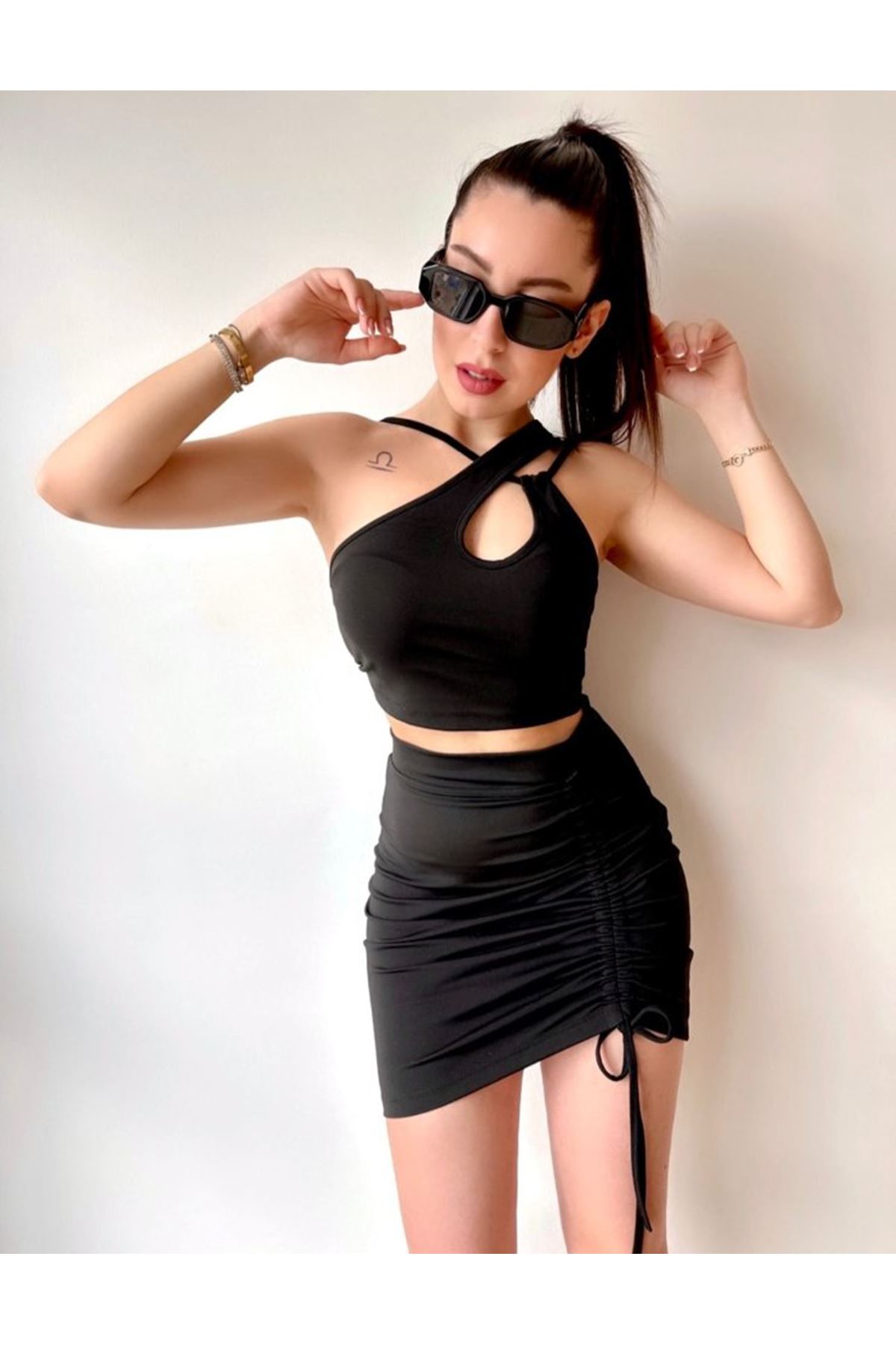 Kadın Asimetrik Yaka Detay Crop Ve Yüksek Bel Mini Etek Ikili Takim