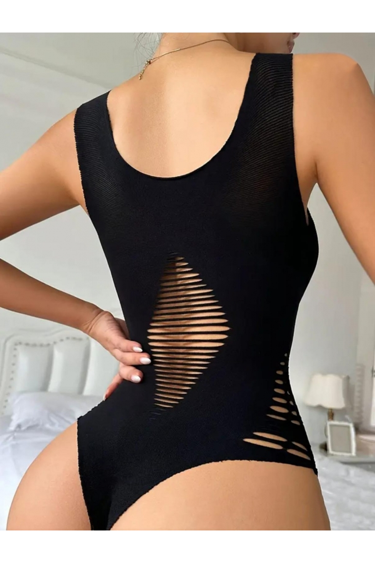Kadın Sıfır Kol Göğüs, Sırt Ve Yanları Kesik Detay çıtçıtlı Viskon Bodysuit