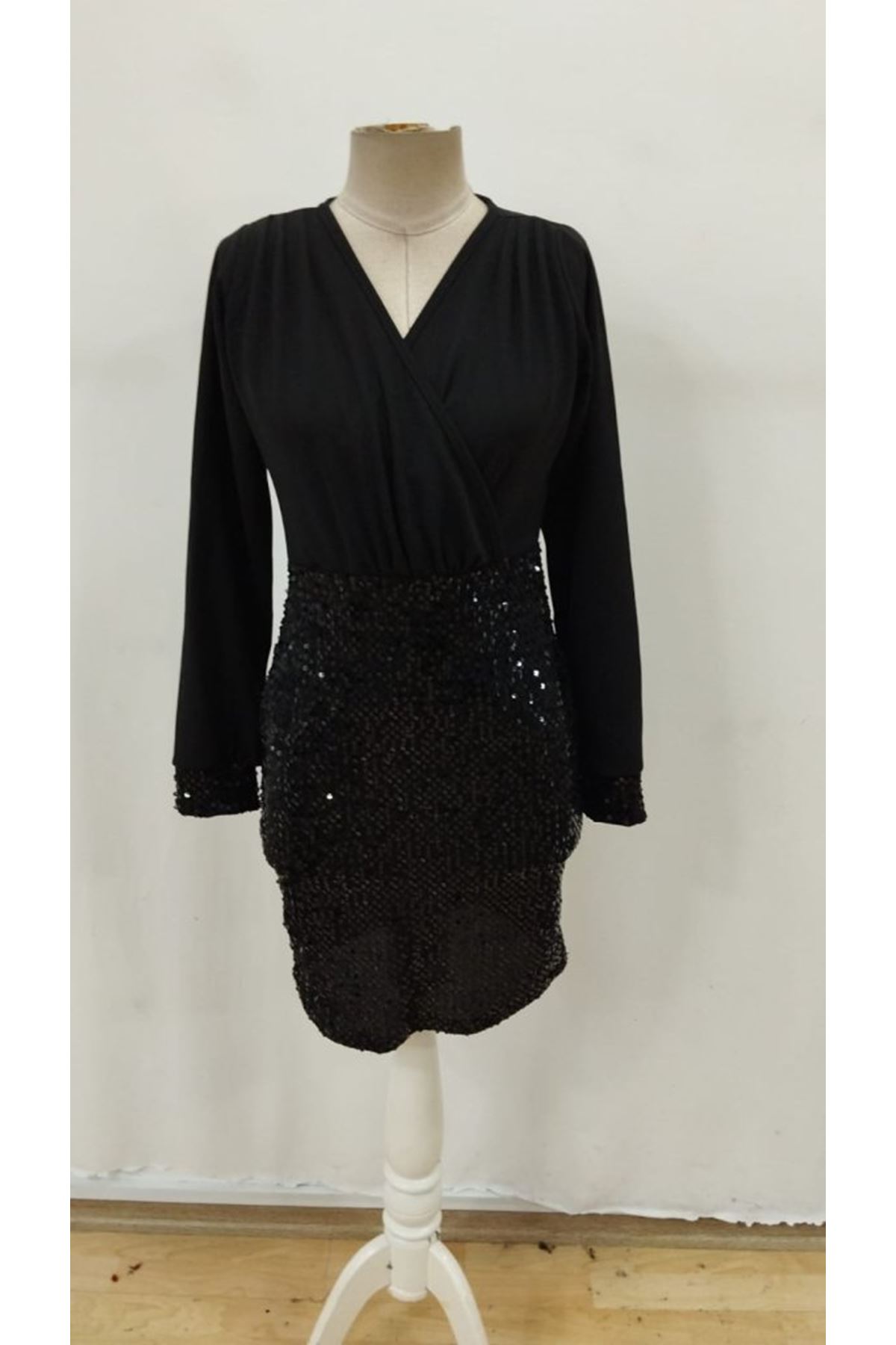 Kadın Uzun Kollu Kruvaze Yakalı üst Ithal Krep Alt Pulpayetli Mini Ithal Krep Elbise