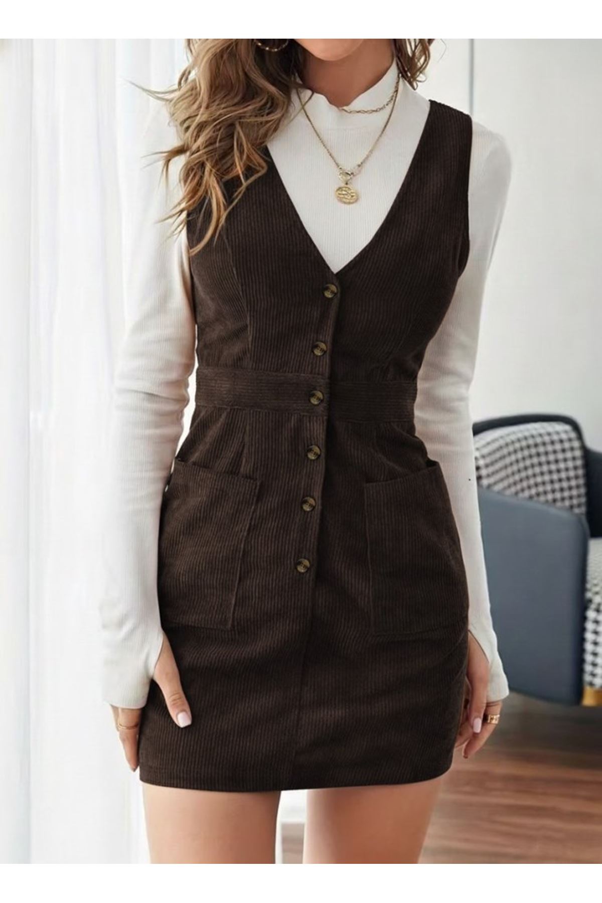 Kadın Askılı V Yakalı önden Düğmeli Mini Kalın Fitilli Kadife Elbise