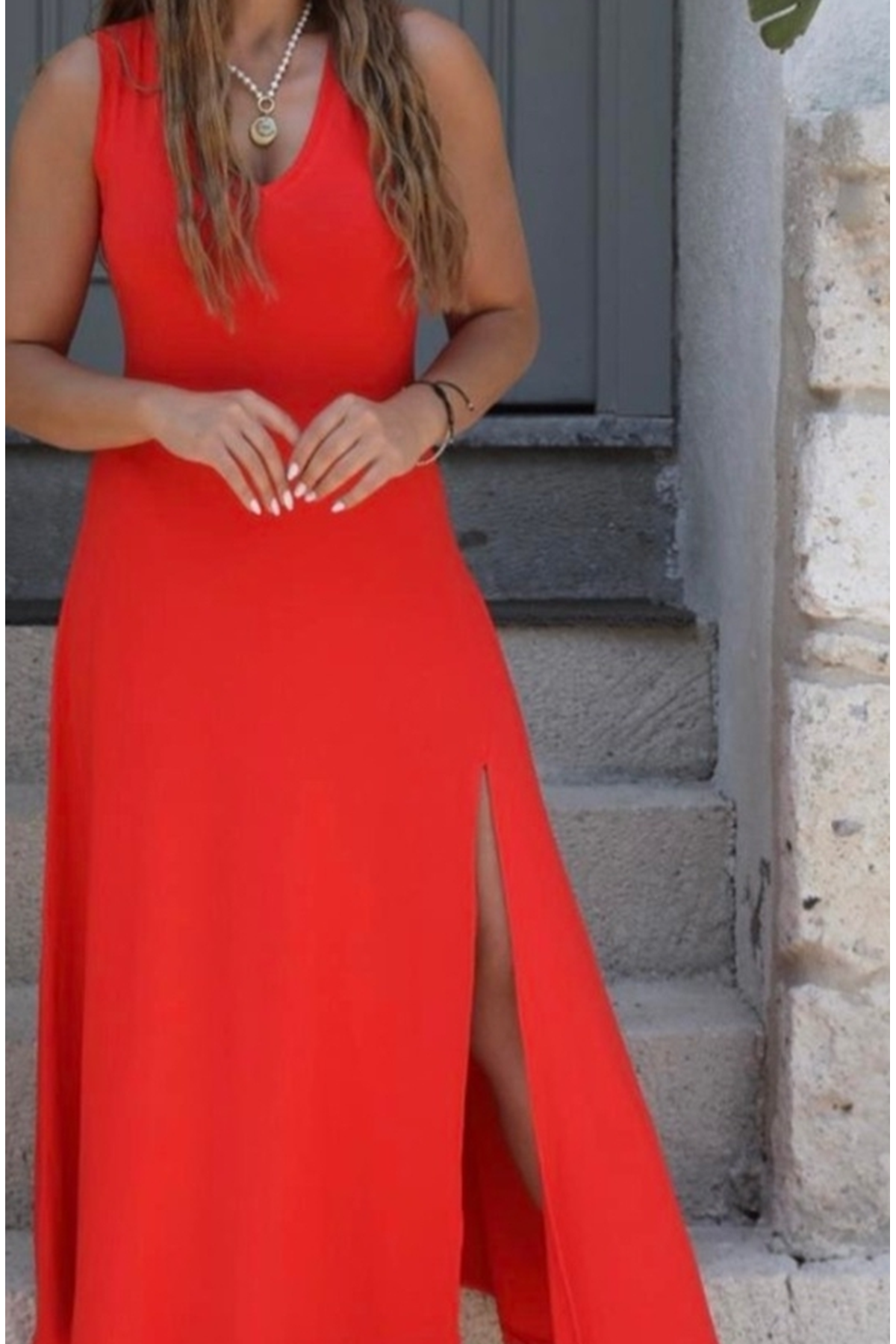 Kadın Askılı V Yakalı Yırtmaçlı Viskon Elbise