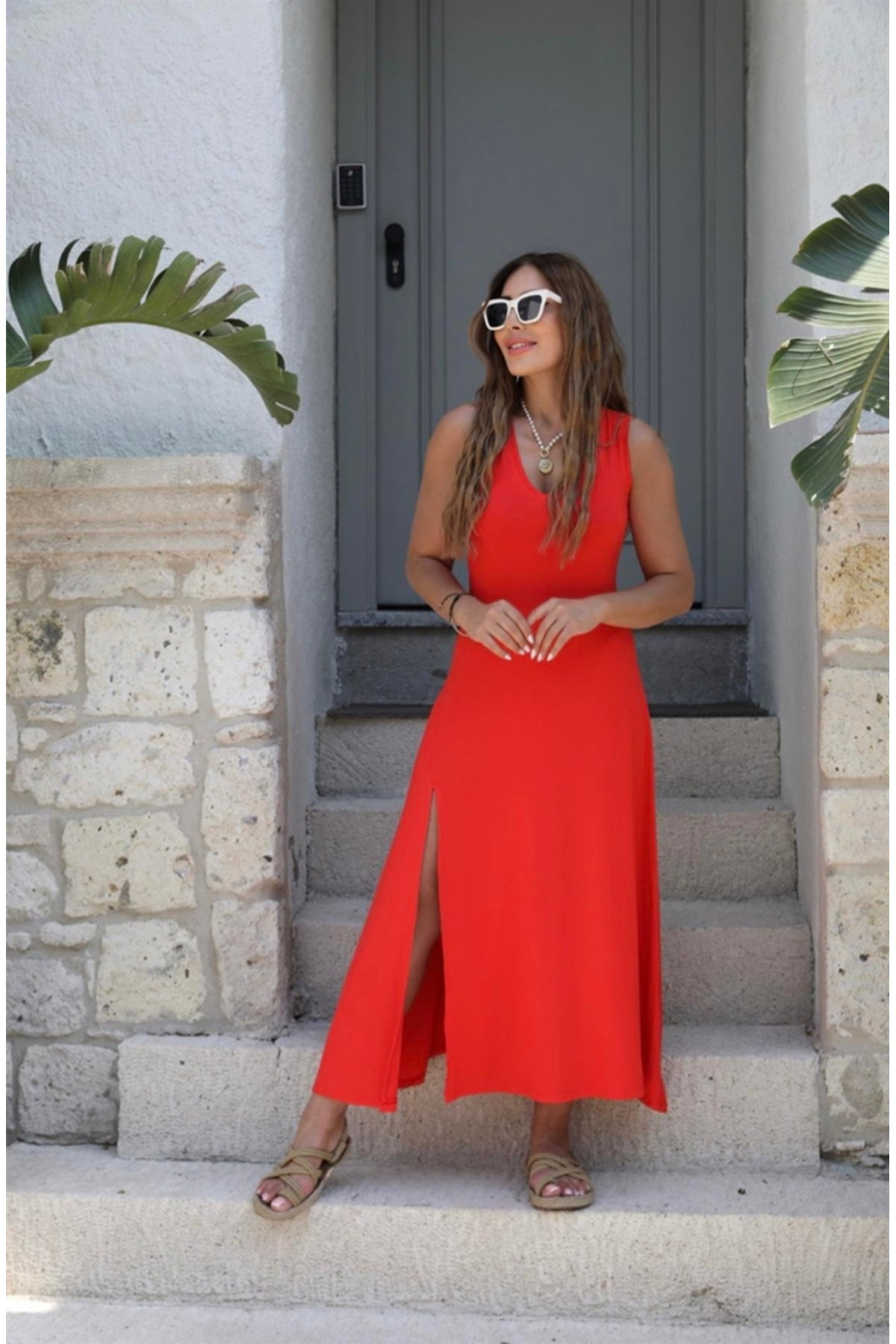 Kadın Askılı V Yakalı Yırtmaçlı Viskon Elbise