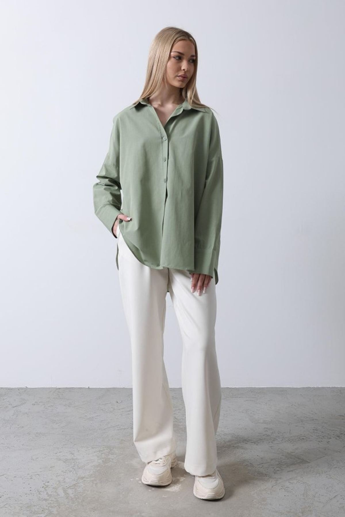 Geniş Manşet Detaylı Gömlek - Haki