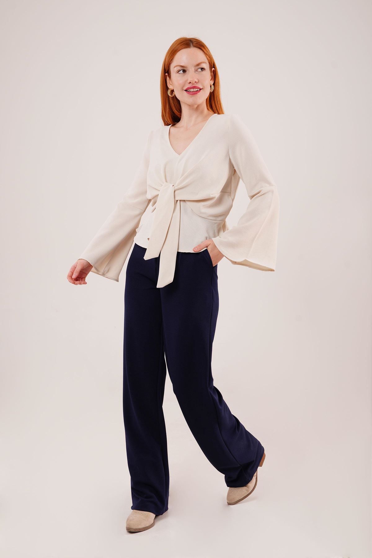 Ön Bağlamalı Volan Kol Ekru Bluz