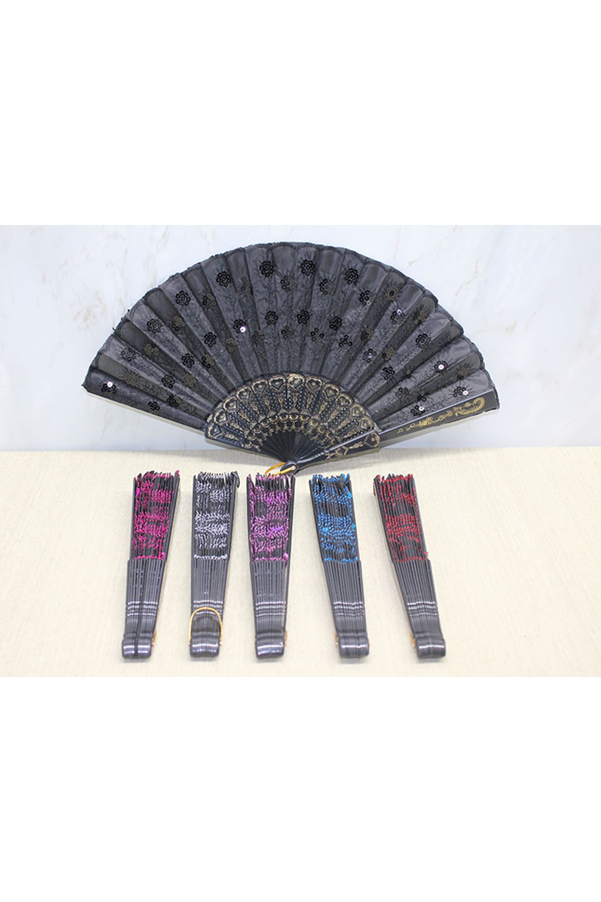 Plastik Pullu Yelpaze Siyah Renk