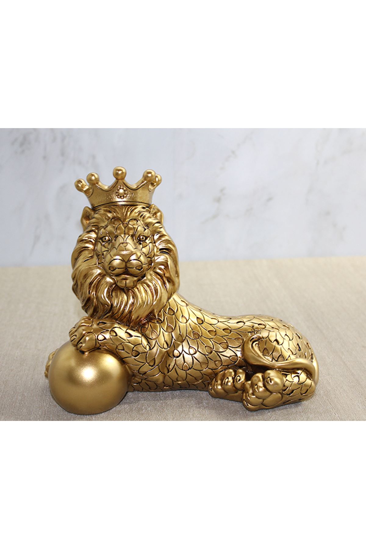 Polyester Dekoratif Taçlı Aslan Figürü