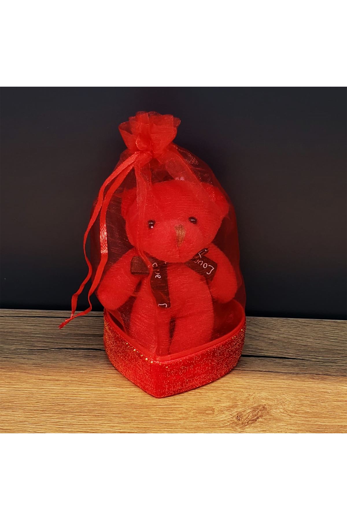 Kırmızı Hediyelik Kese İçinde Ayıcık