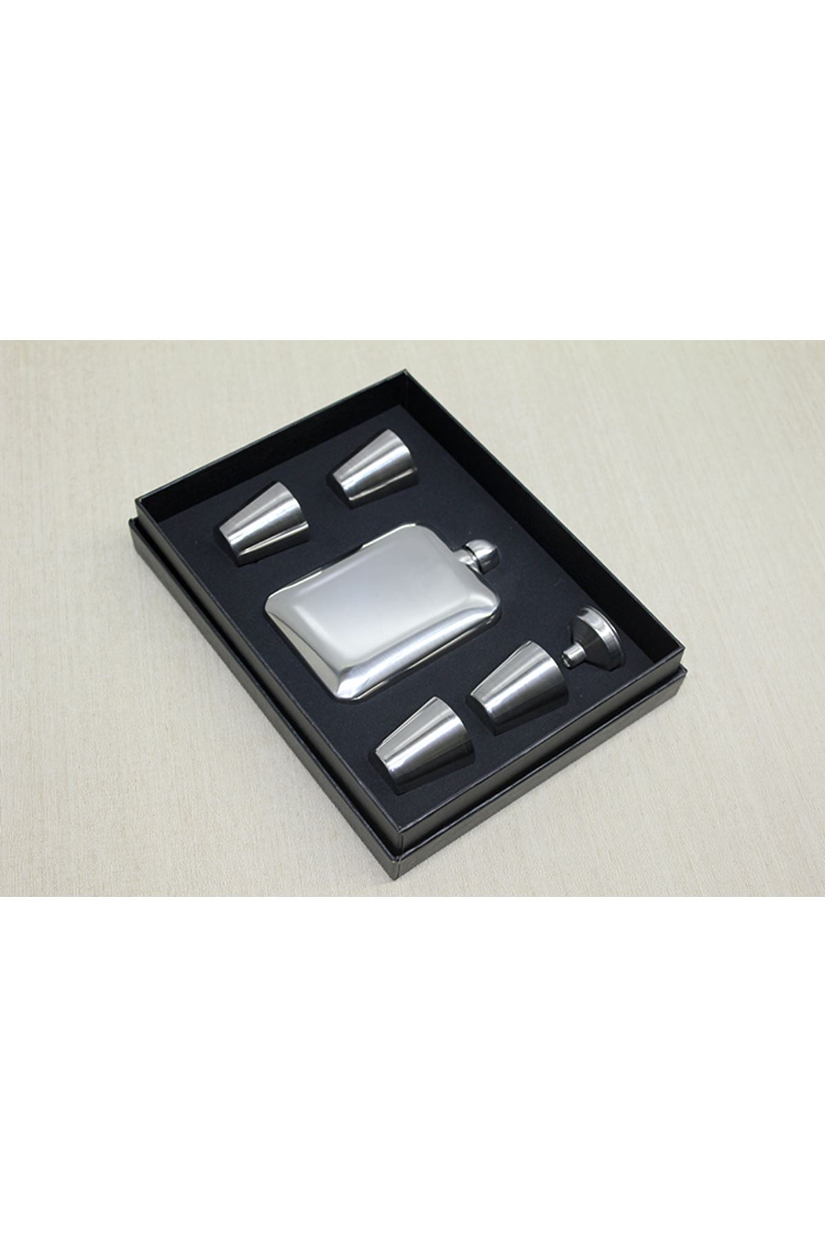 4 Shot Bardaklı Matara Seti Çelik