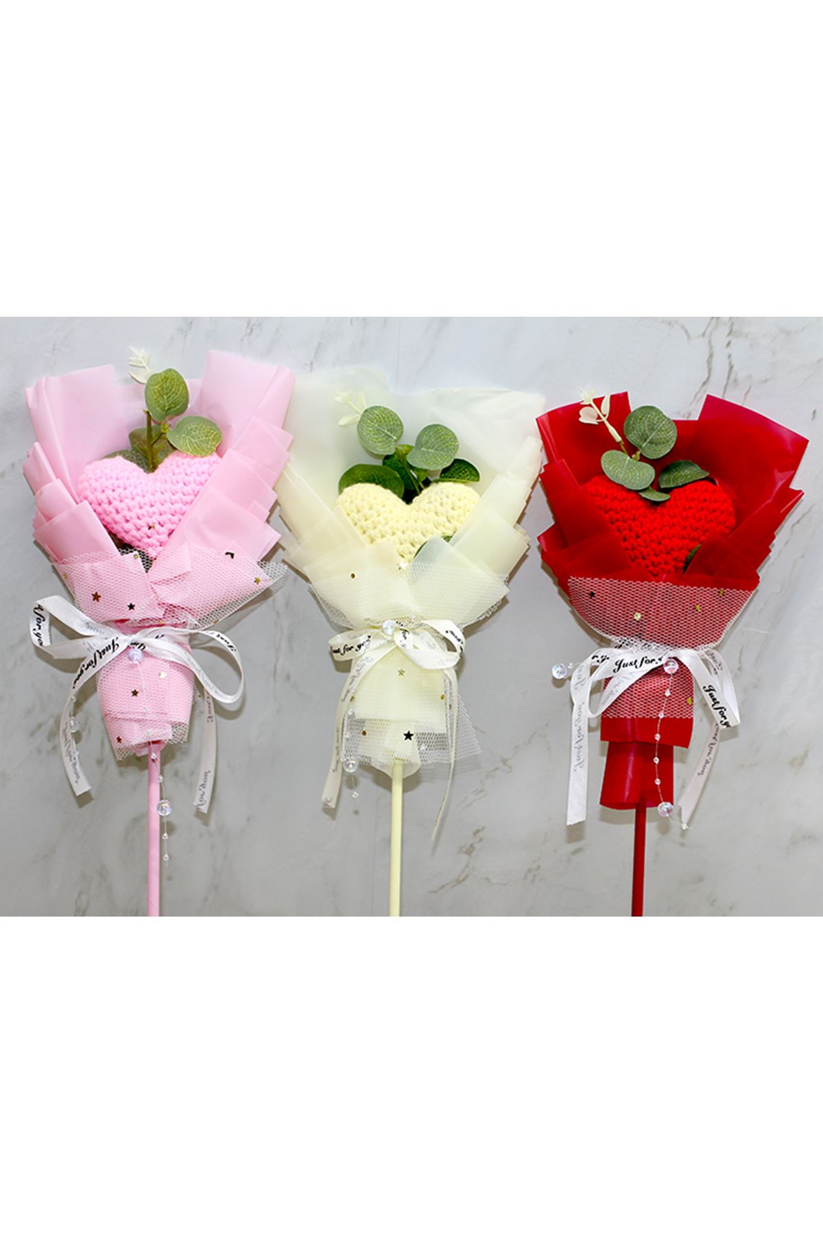El Örgüsü Kalp Çiçeği Buketi