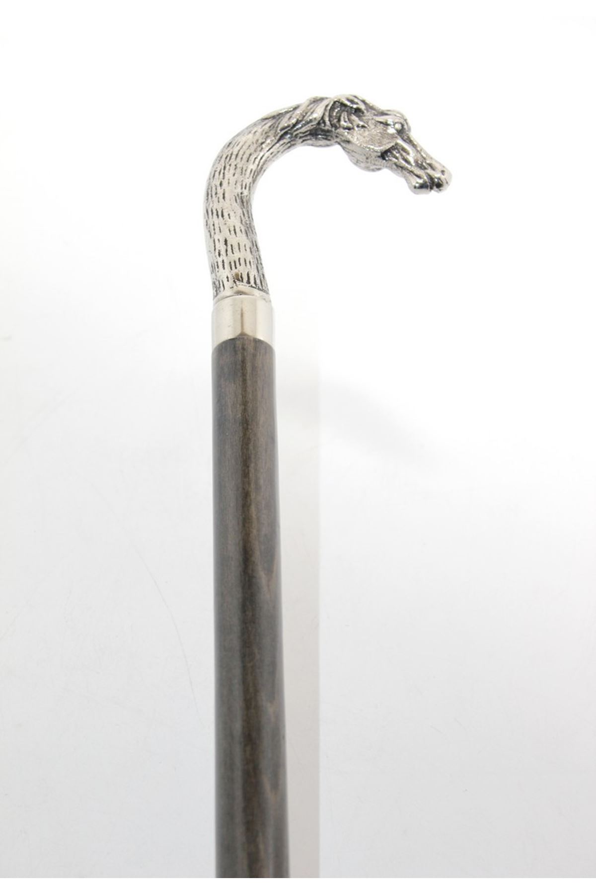 Krom At Büstü Baston