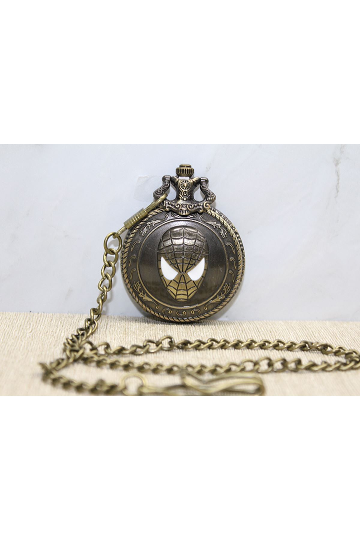 Spiderman Tasarımlı Köstekli Saat Model 2