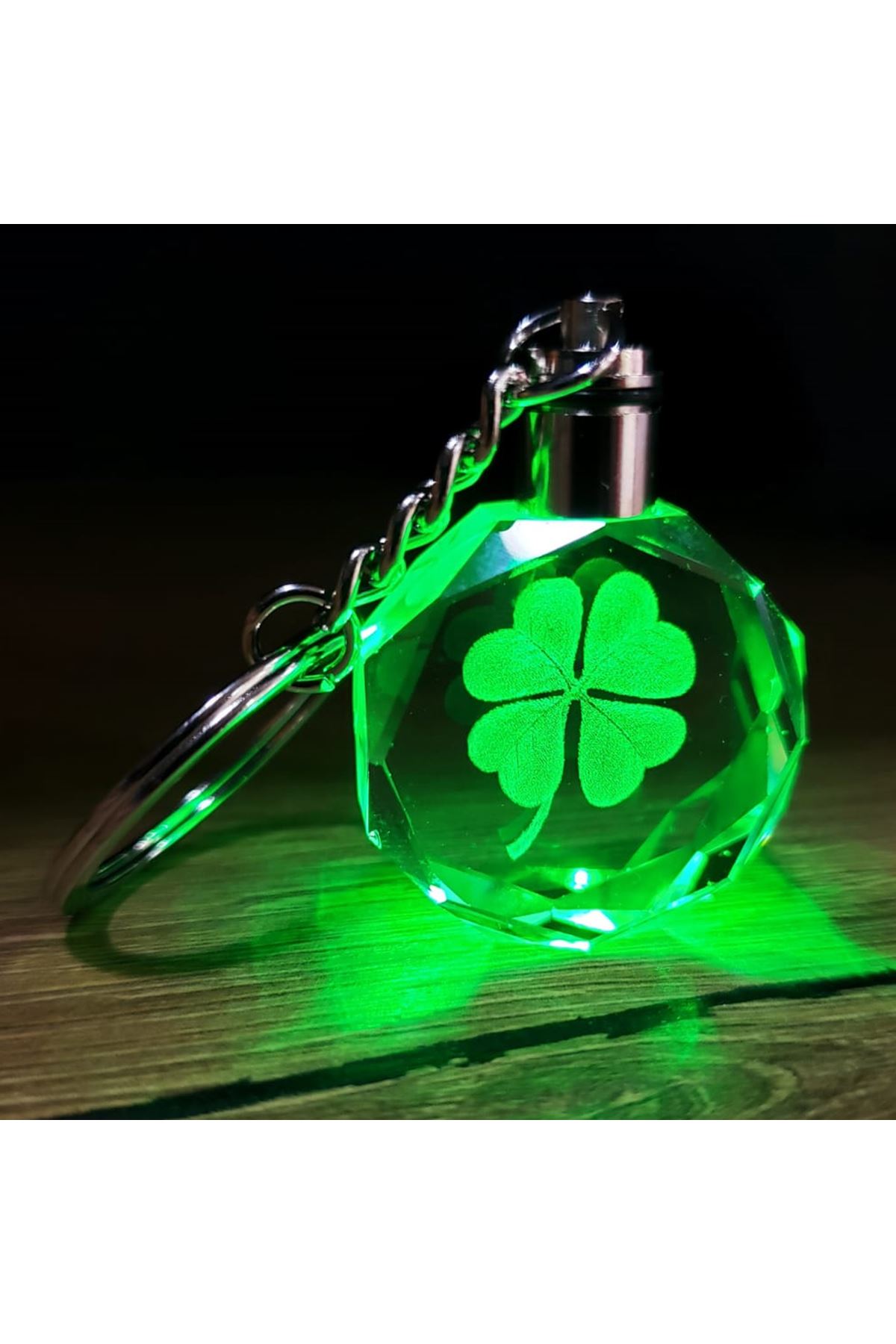 Yonca Tasarımlı Renk Değiştiren Anahtarlık