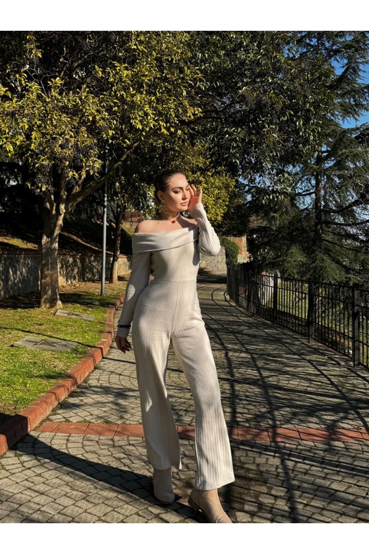 Kadın Uzun Kollu Madonna Yaka şardonlu Kaşkorse Tulum