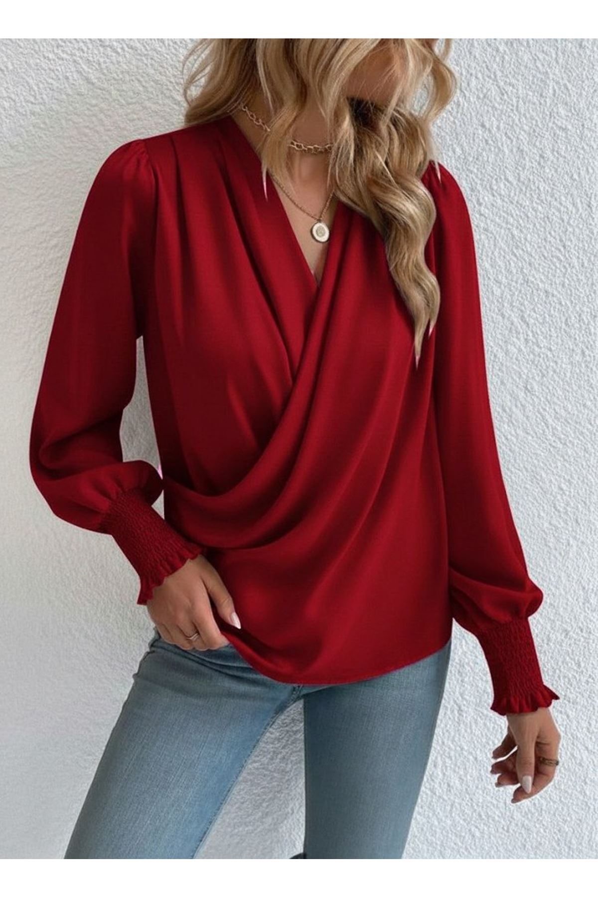 Kadın Uzun Kollu Dökümlü Kruvaze Yaka Kol Ucu Gipeli Sandy Bluz