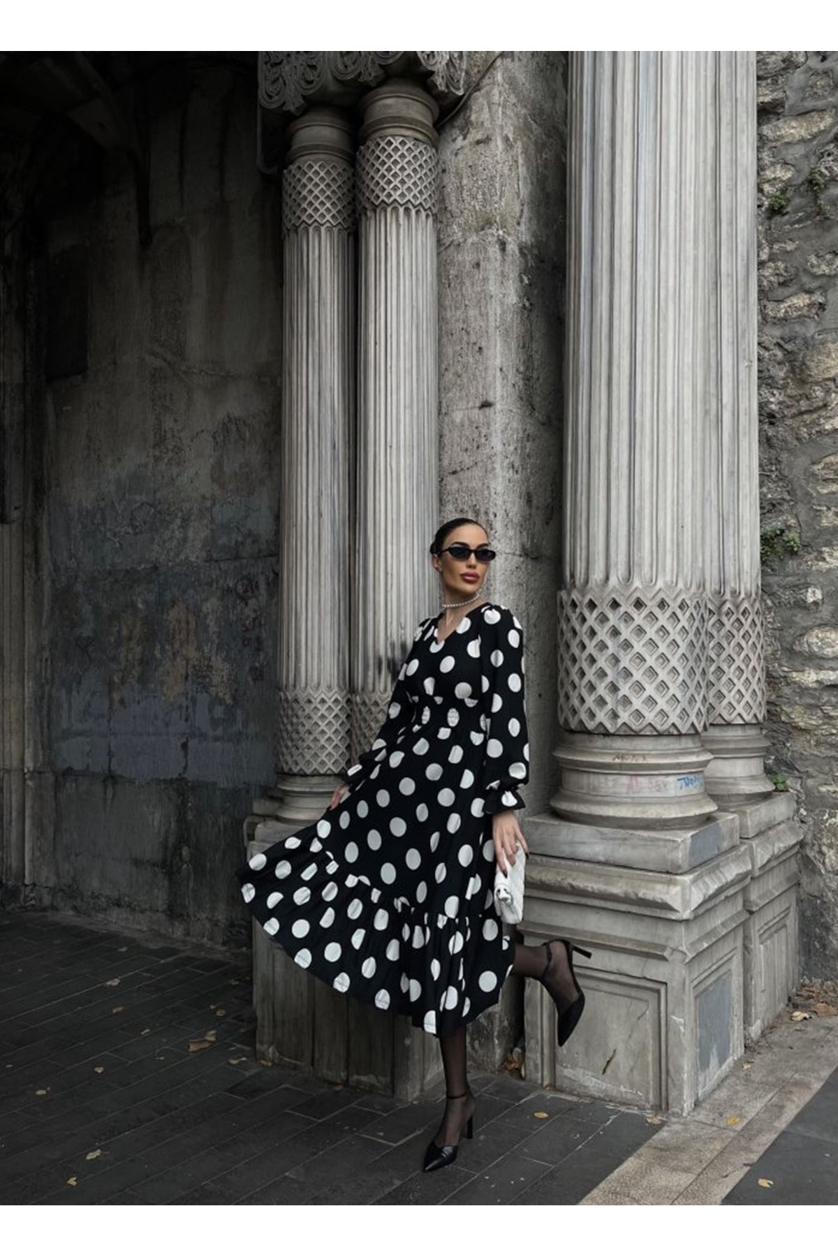 Kadın Uzun Kollu V Yakalı Beli Lastikli Puantiyeli Uzun Krep Elbise