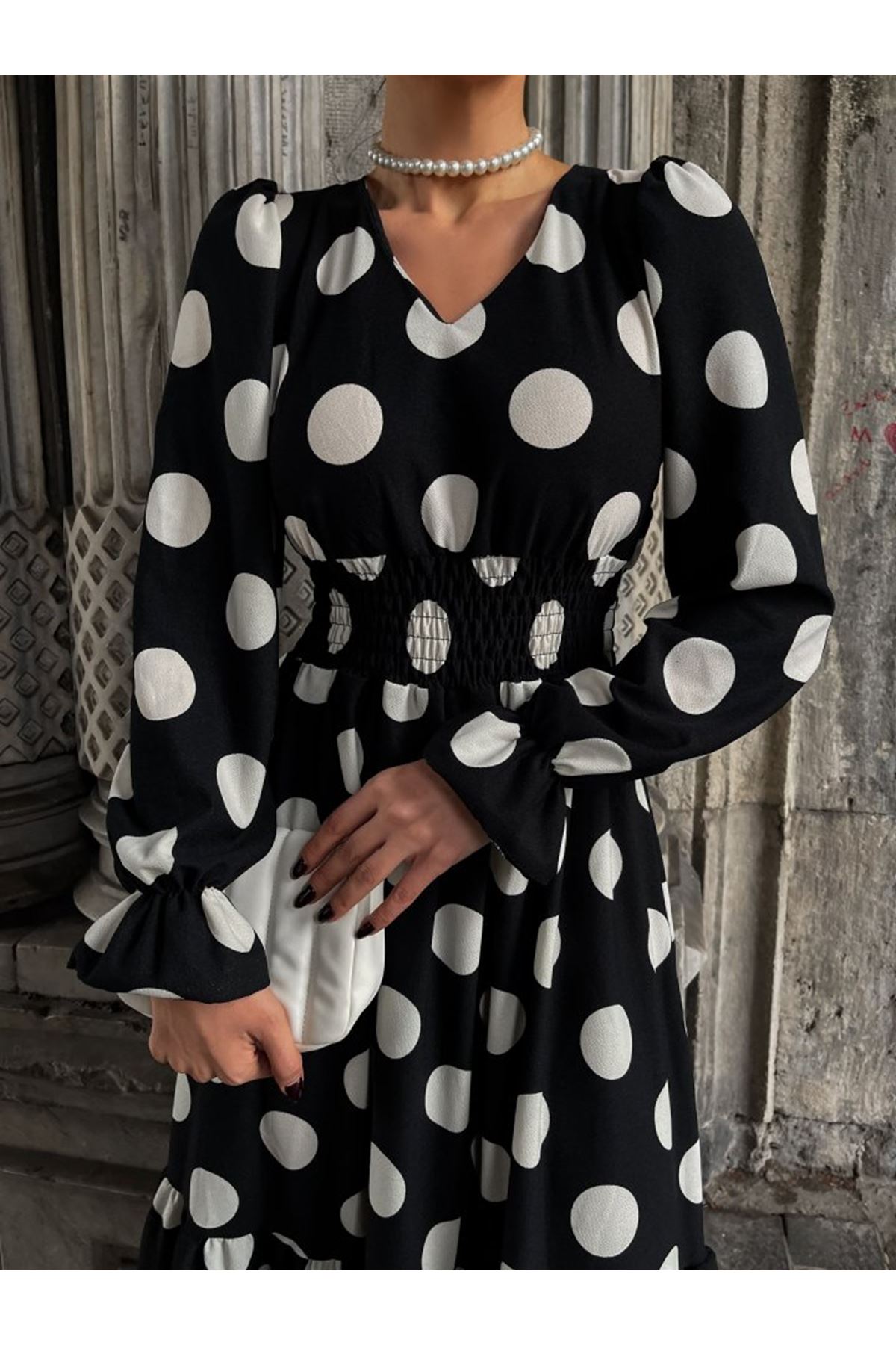 Kadın Uzun Kollu V Yakalı Beli Lastikli Puantiyeli Uzun Krep Elbise