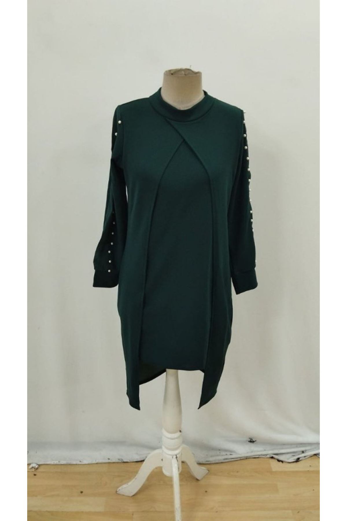 Kadın Uzun Kollu Yarı Balıkçı Yaka Tül Ve Inci Detaylı Kısa Ithal Krep Midi Elbise