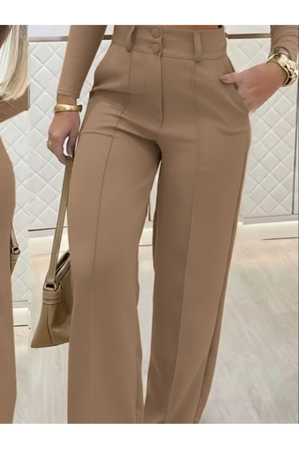 Kadın Uzun Kollu Göğüs Dekolteli Ithal Krep Bluz Ve Pantolon Ikili Takım