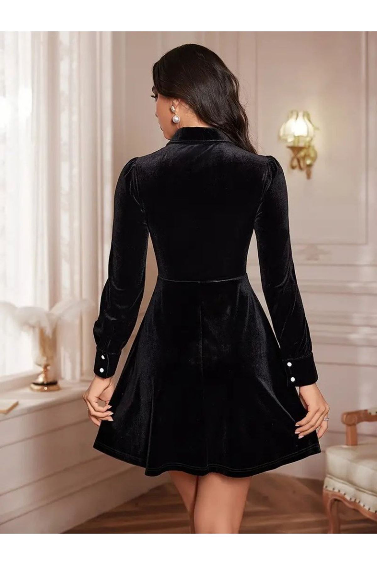 Kadın Uzun Kollu Yakalı Tül Detaylı Incili Mini Kadife Elbise