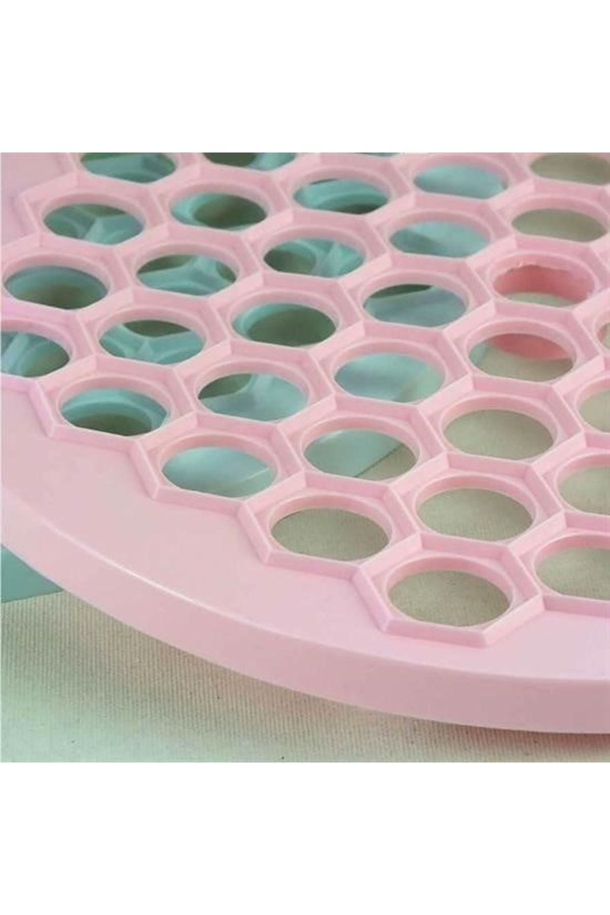 Tbl Dekor® 61 Bölmeli Petek Şekilli Pratik Mantı Kesici  Açma Kalıbı Mantımatik