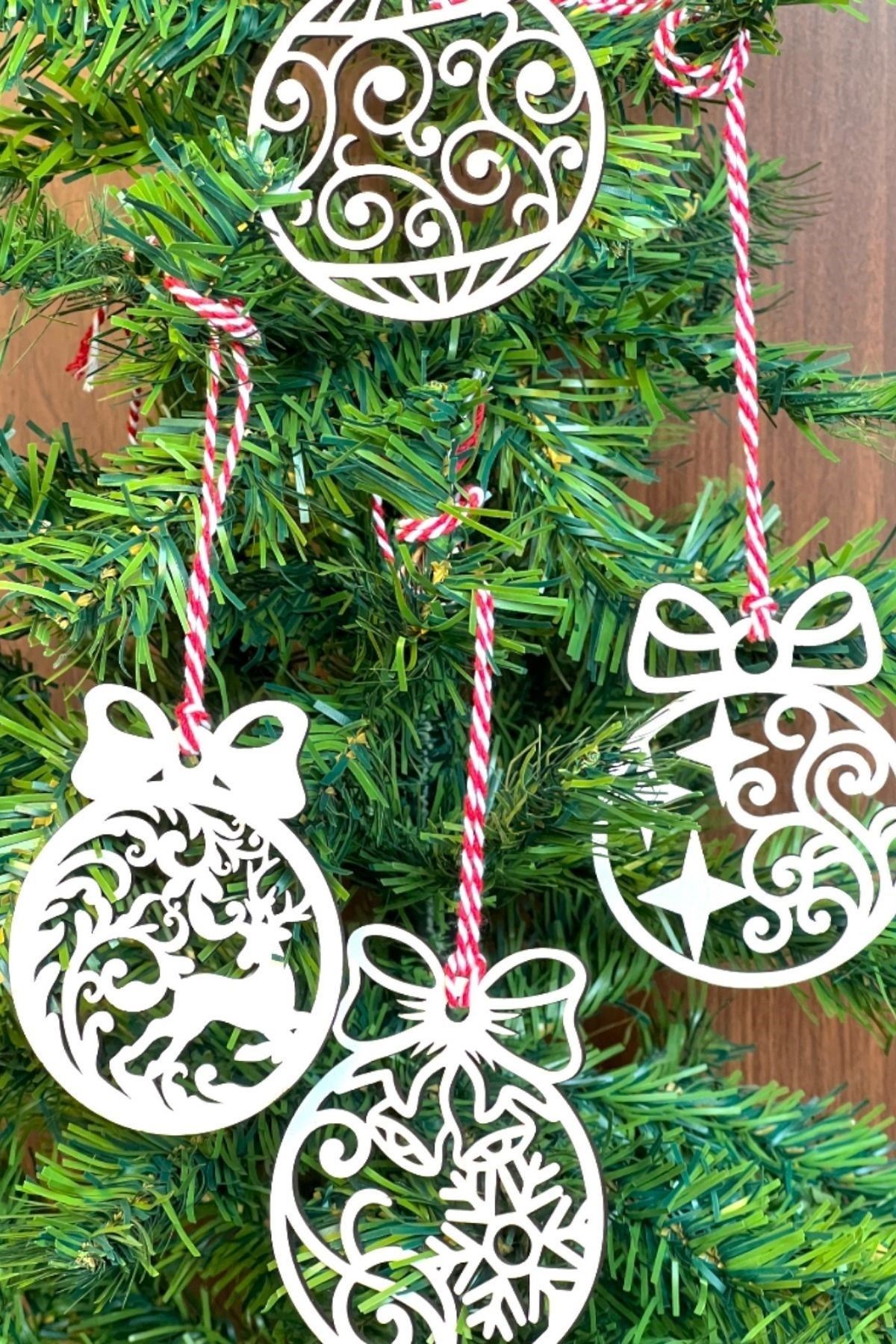 Tbl Dekor® 10 Parça Kırmızı Beyaz İpli Fiyonk Model Ahşap Yılbaşı Ağaç Süsü