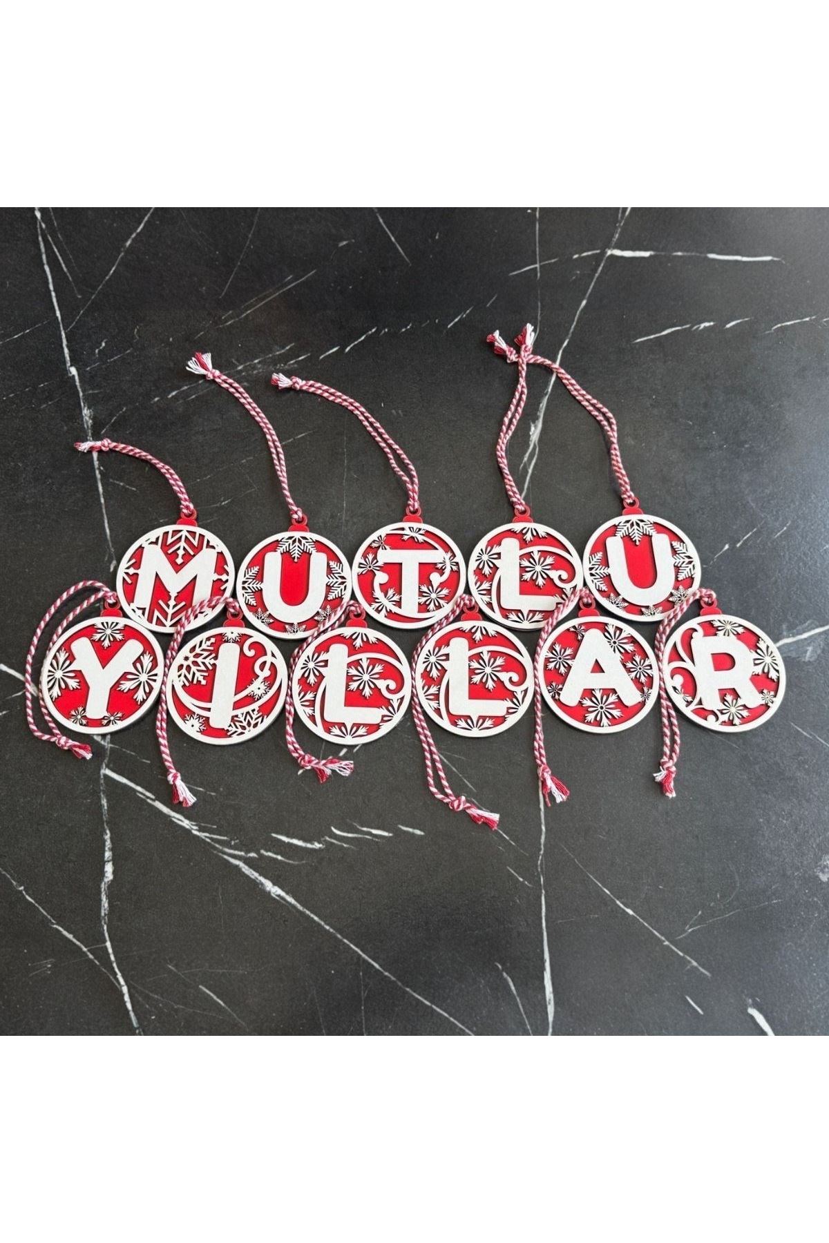 Tbl Dekor® 11 Harfli Kırmızı Beyaz İpli MUTLU YILLAR Yazılı Ahşap Yılbaşı Ağaç Süsü