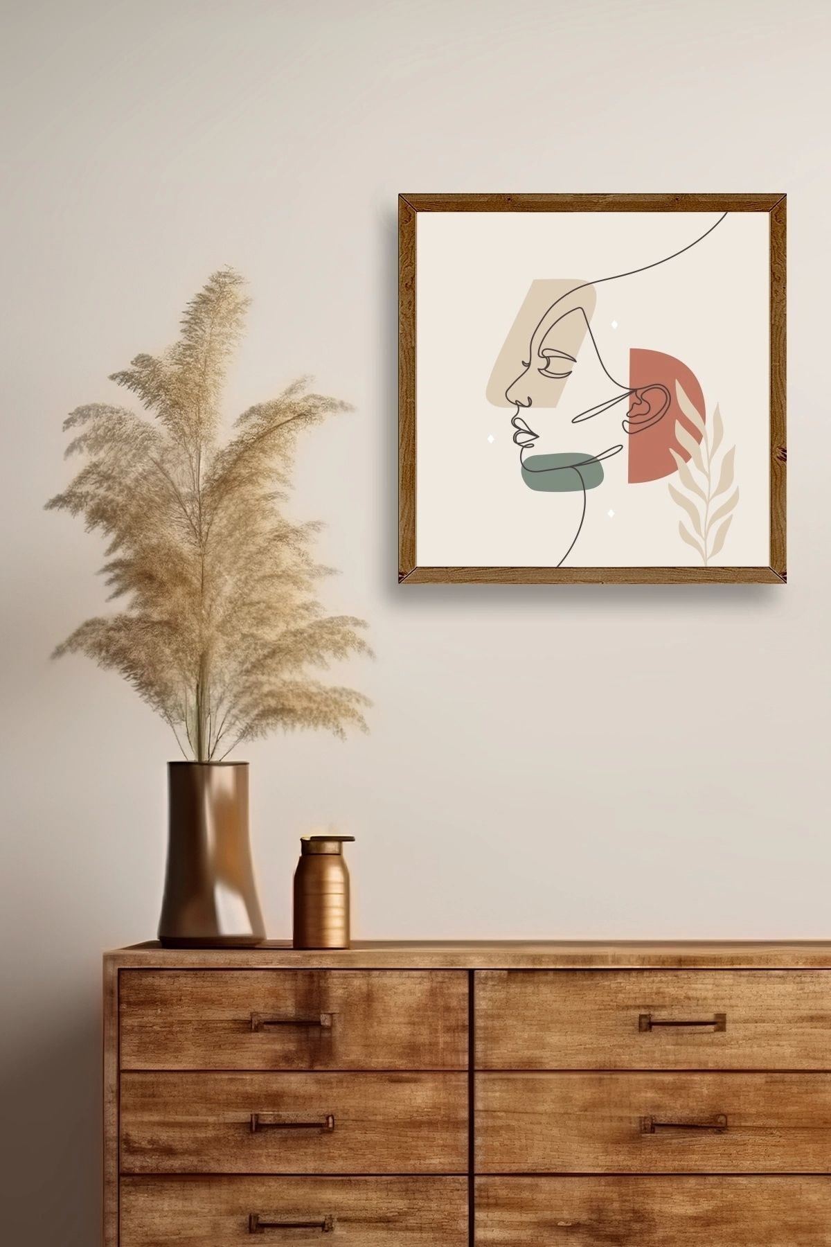 Kadın Ahşap Çerçeveli Tablo 42 x 42