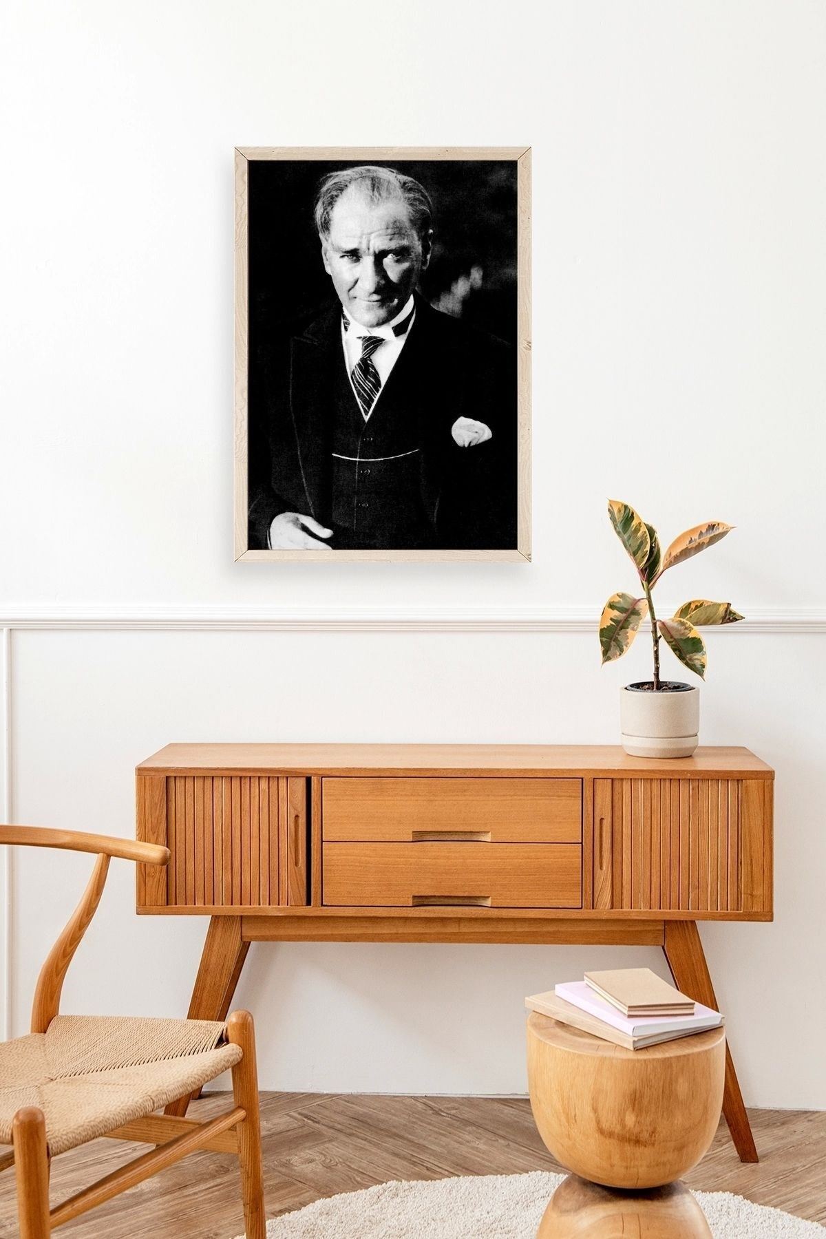 Atatürk Ahşap Çerçeveli Tablo 50 x 70