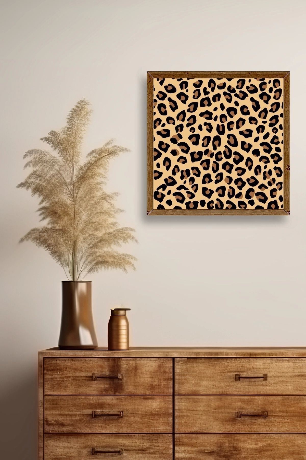 Leopar Deseni Ahşap Çerçeveli Tablo 50 x 50