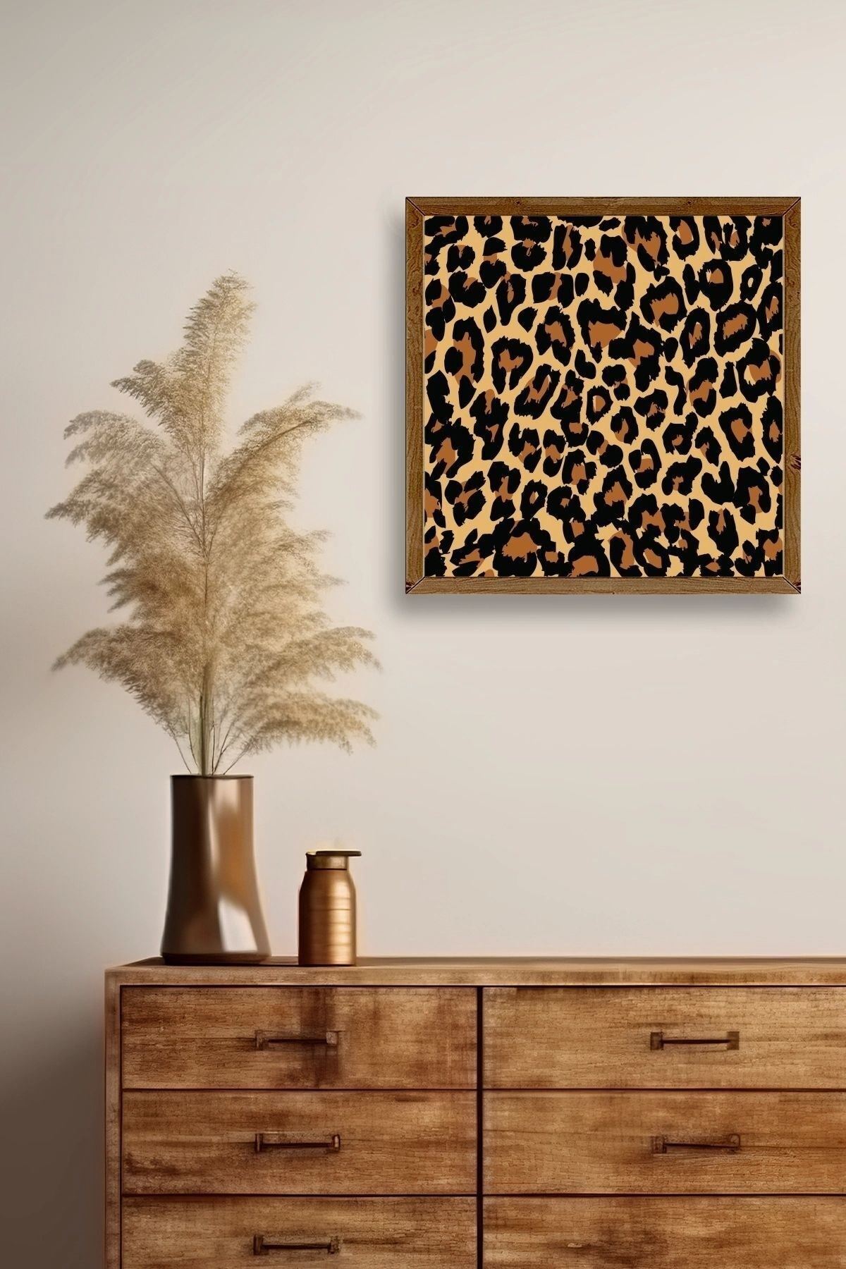 Leopar Deseni Ahşap Çerçeveli Tablo 50 x 50
