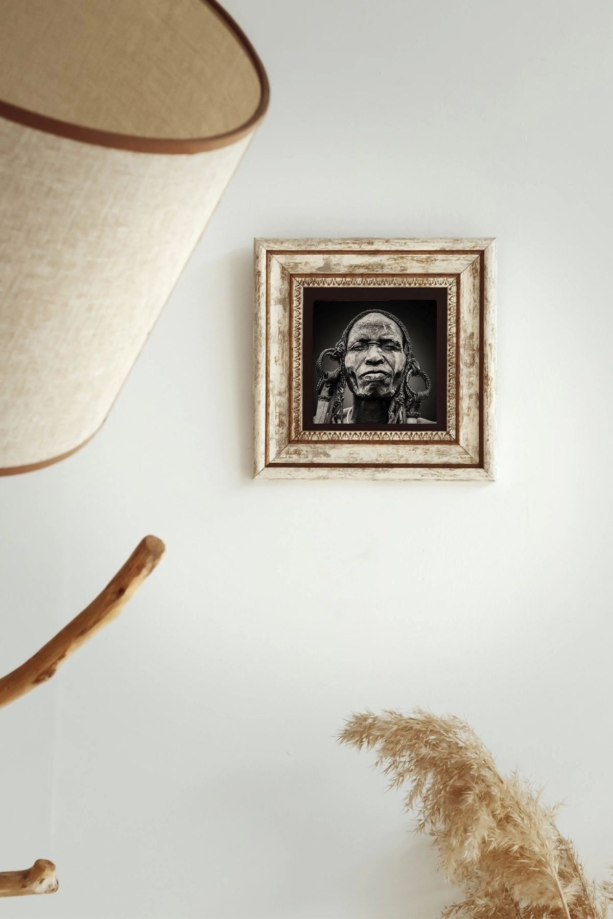 Afrikalı Kadın Çerçeveli Taş Tablo , Çerçeveli Taş Duvar Dekoru-enkcrcvtbl-00195 20 cm