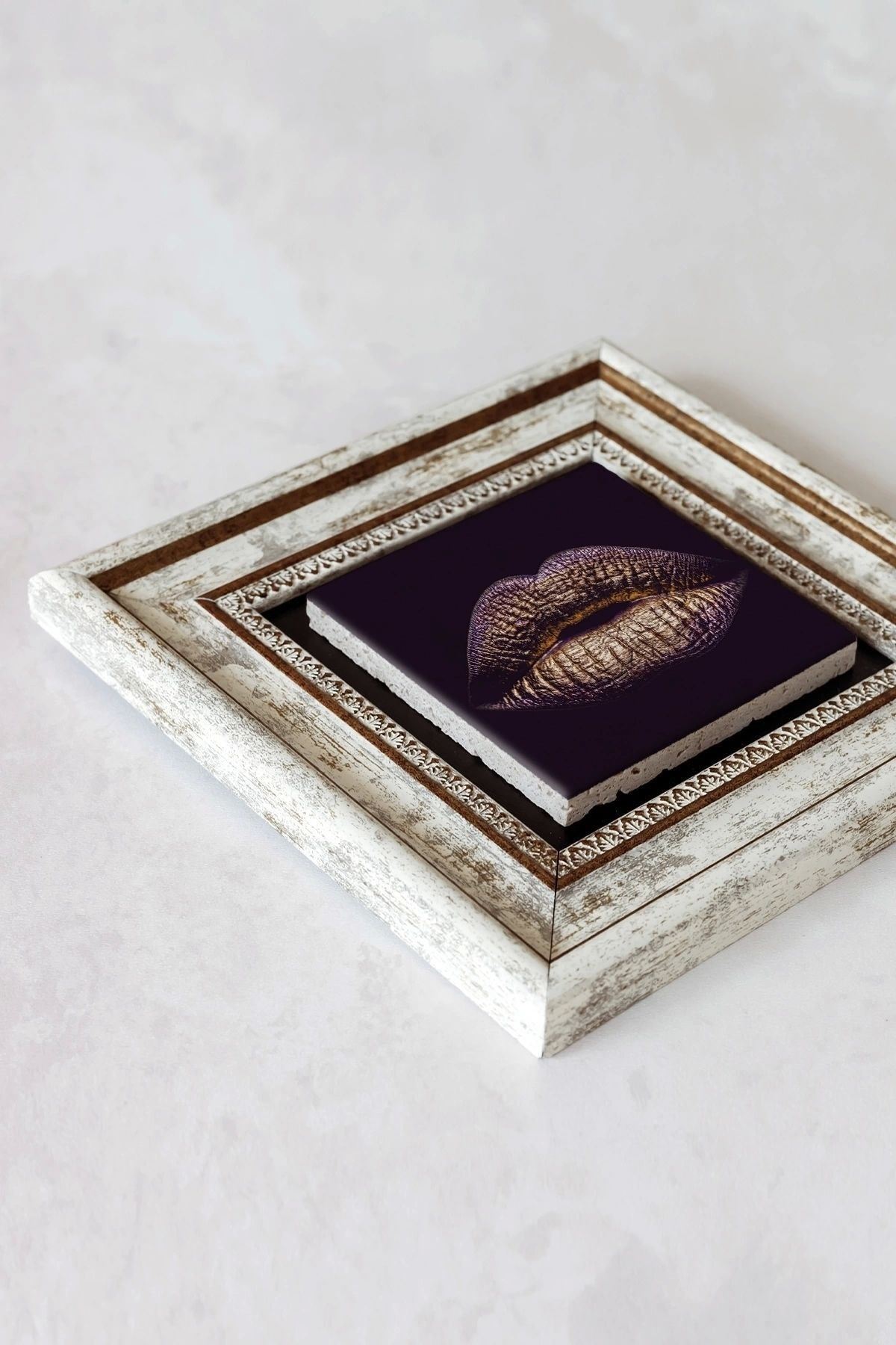 Dudak Çerçeveli Taş Tablo , Çerçeveli Taş Duvar Dekoru-enkcrcvtbl-00109 20 cm