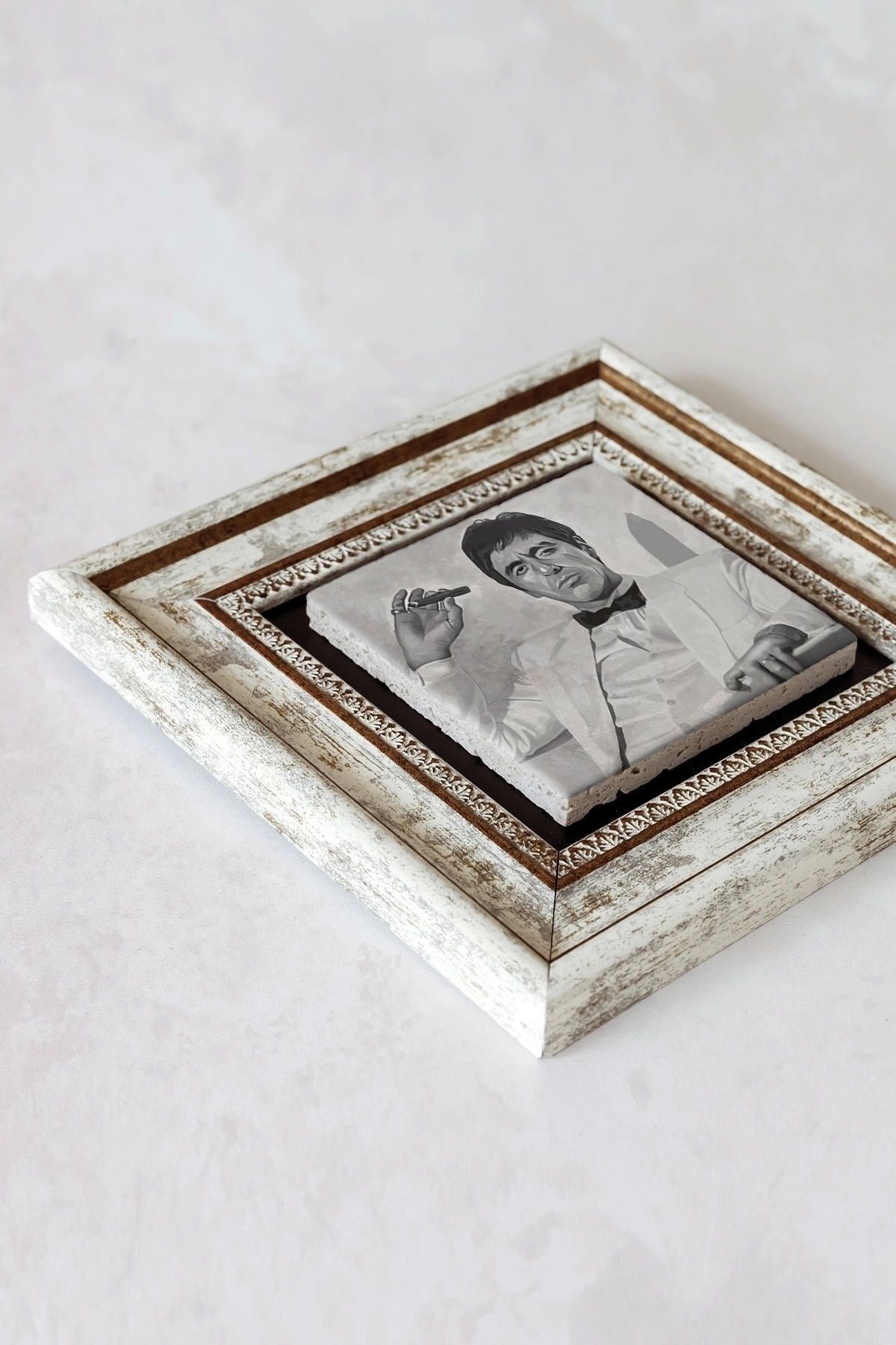 Al Pacino Çerçeveli Taş Tablo , Çerçeveli Taş Duvar Dekoru-enkcrcvtbl-00110 20 cm