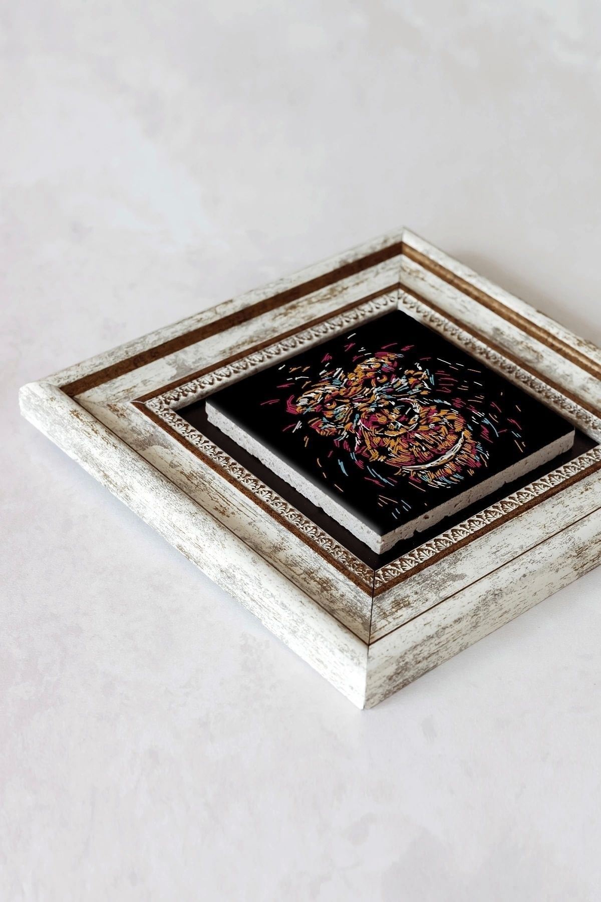 Soyut Çalışma Renkli Goril Çerçeveli Taş Tablo , Çerçeveli Taş Duvar Dekoru-enkcrcvtbl-00099 20 cm