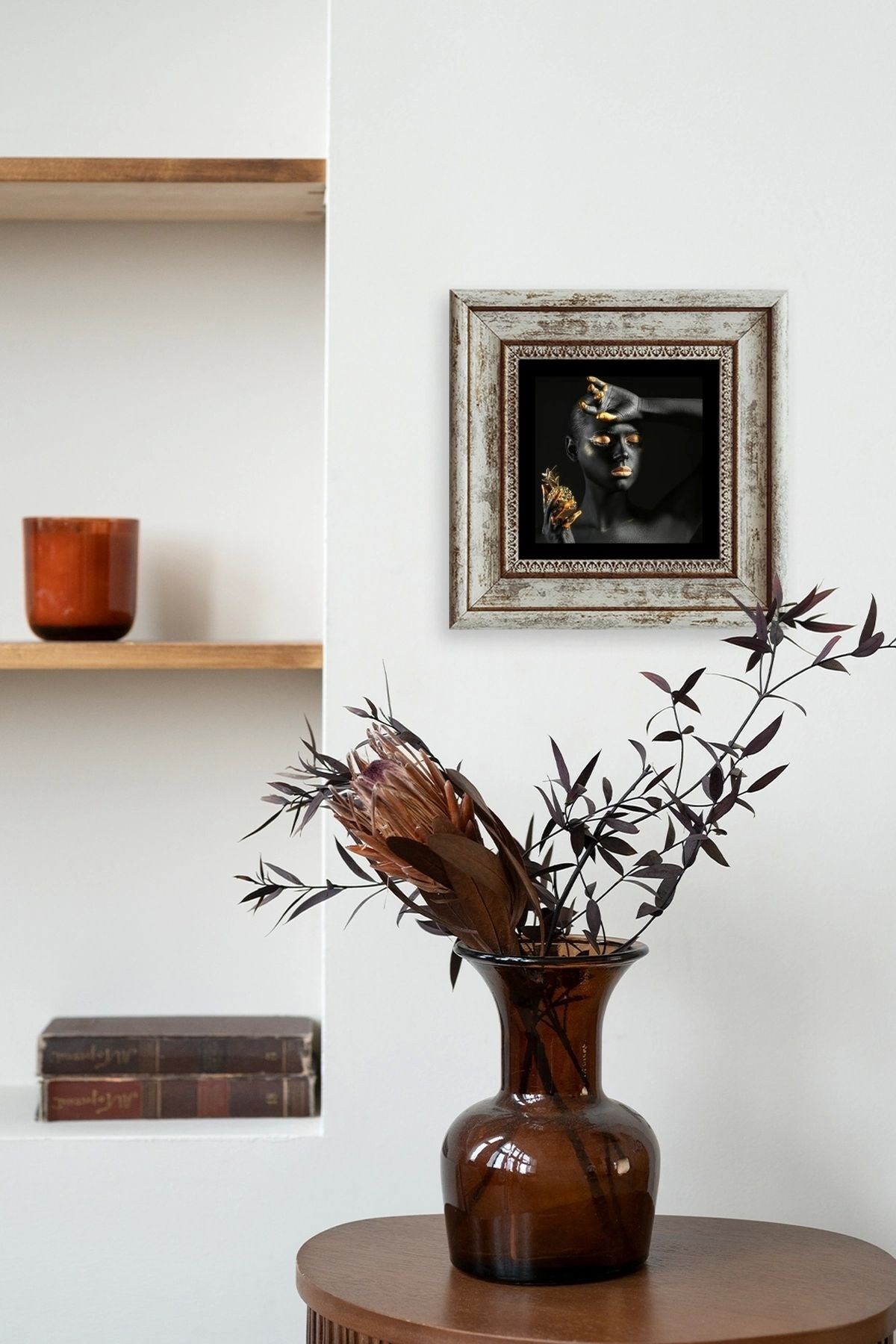 Kadın Çerçeveli Taş Tablo 20 cm