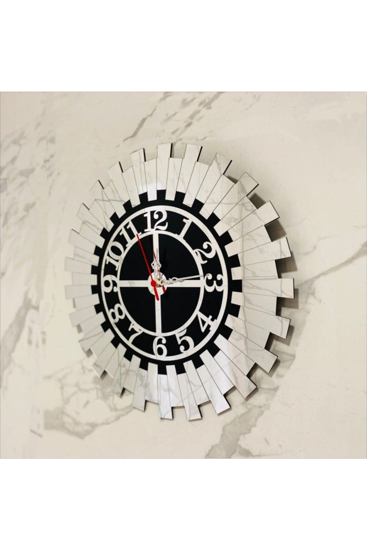 Dekoratif Gümüş Duvar Saati Mdf Üzeri Aynalı Pleksi 40 x 40